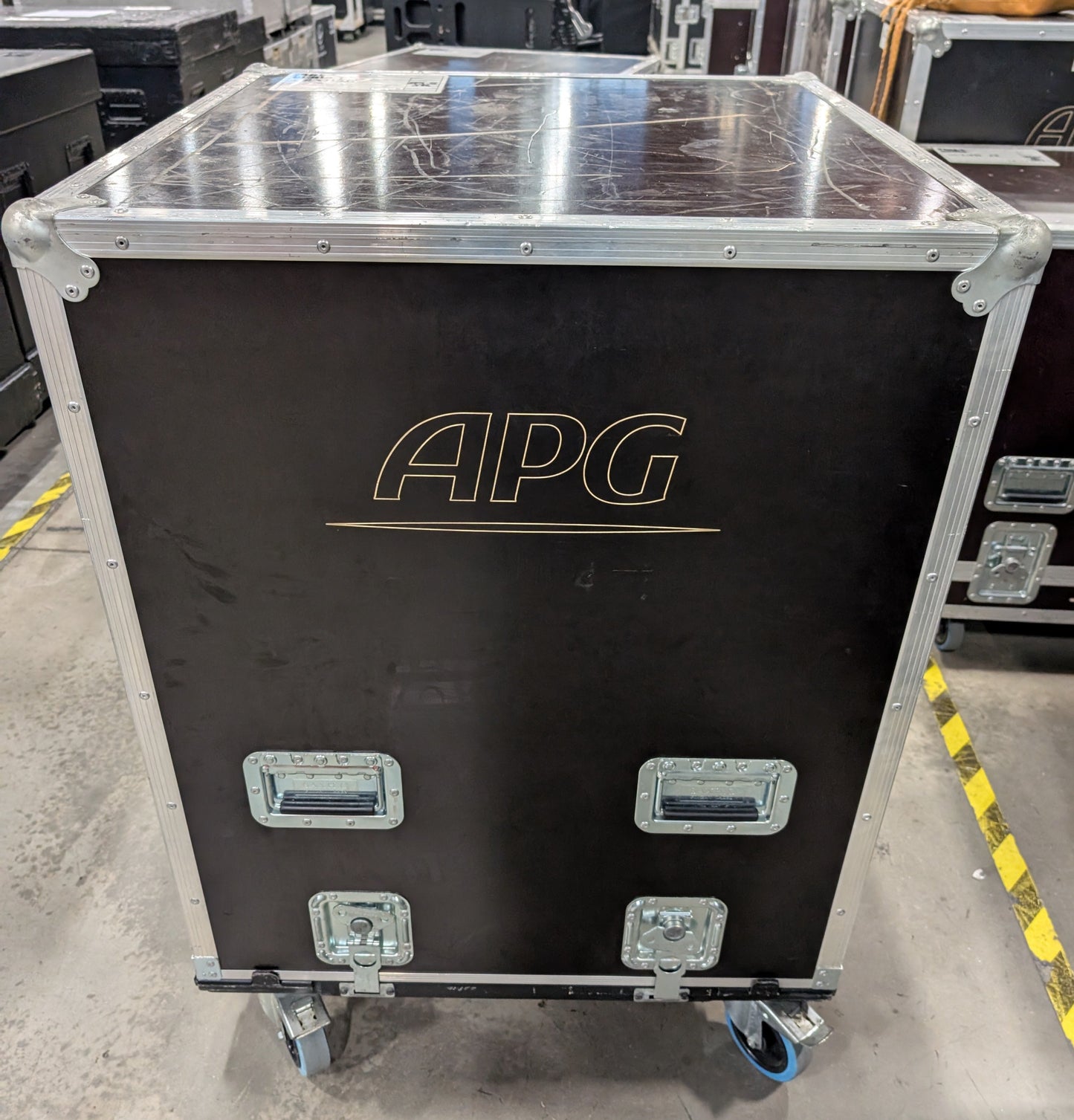 APG UL1115B Uniline Dedicated Bass Speaker, APG UL115B Subwoofer, APG Subwoofer, APG Line Array Low Frequency Speaker, We Sell Professional Audio Equipment. Audio Systems, Amplifiers, Consoles, Mixers, Electronics, Entertainment, Live Sound.