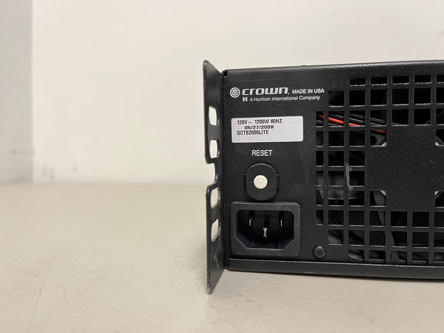 Pro Audio Amplifier, Power Amplifier, Crown Power Amplifier, Crown Powered Amplifier, Crown CTS 2000 Amp, Crown 2 Channel Amp, We Sell Professional Audio Equipment. Audio Systems, Amplifiers, Consoles, Mixers, Electronics, Entertainment, Live Sound.