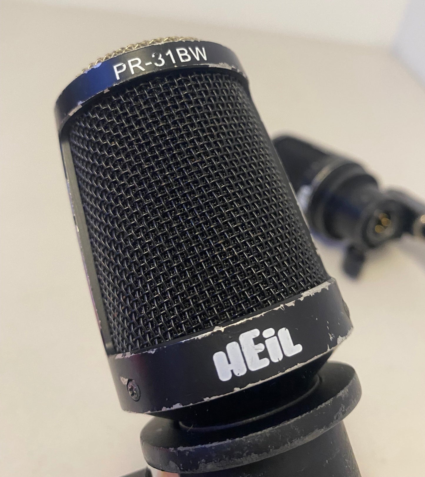 Heil PR-31BW Large Diaphragm Short Mic, Heil PR-31BW Mic, Heil Microphone, We Sell Professional Audio Equipment. Audio Systems, Amplifiers, Consoles, Mixers, Electronics, Entertainment, Live Sound.