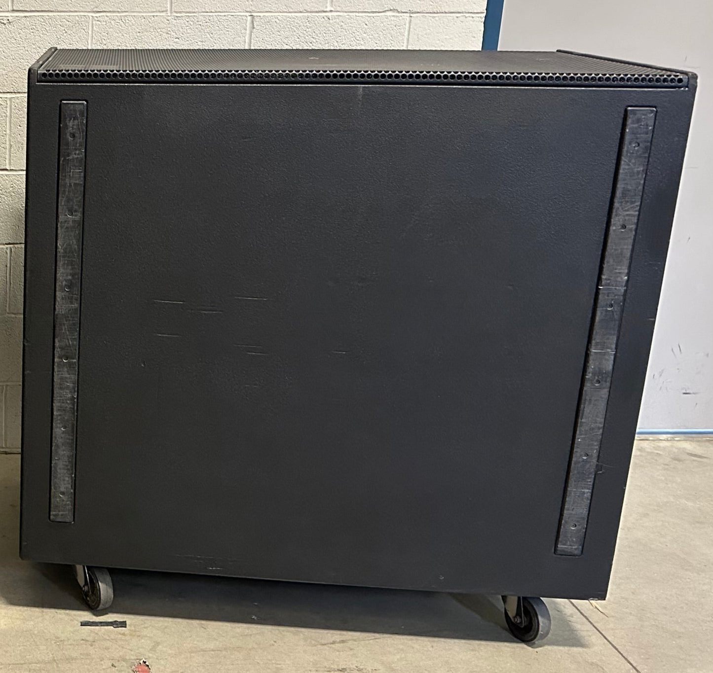 d&b J-INFRA Subwoofer
