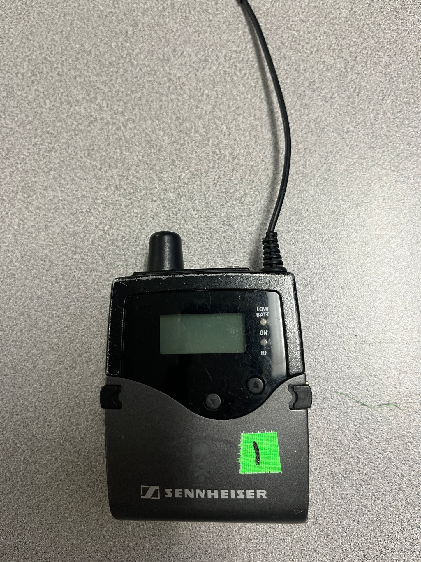 Sennheiser EK 2000, IEM Belt Pack Receiver (A, 516-558 MHz) Damaged Antenna