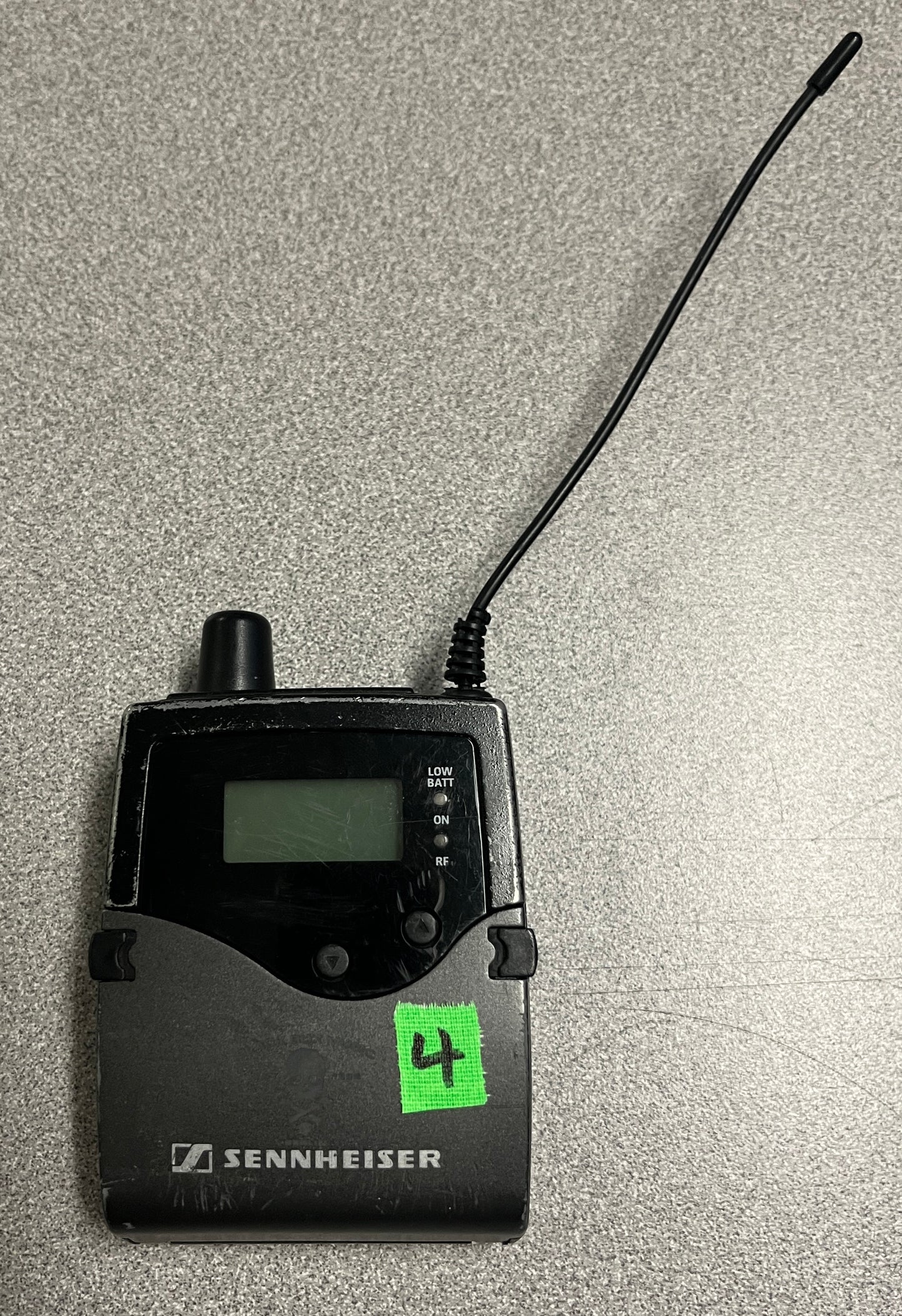 Sennheiser EK 2000, IEM Belt Pack Receiver (A, 516-558 MHz) Damaged Antenna