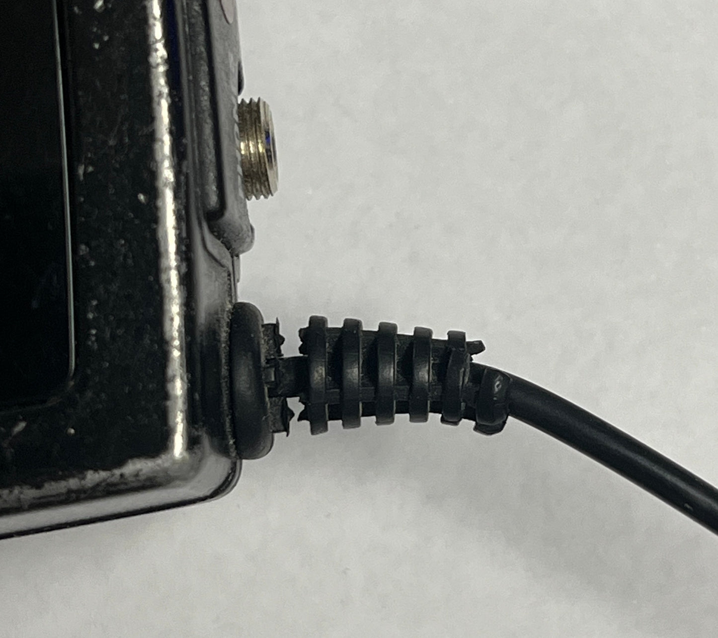 Sennheiser EK 2000, IEM Belt Pack Receiver (A, 516-558 MHz) Damaged Antenna