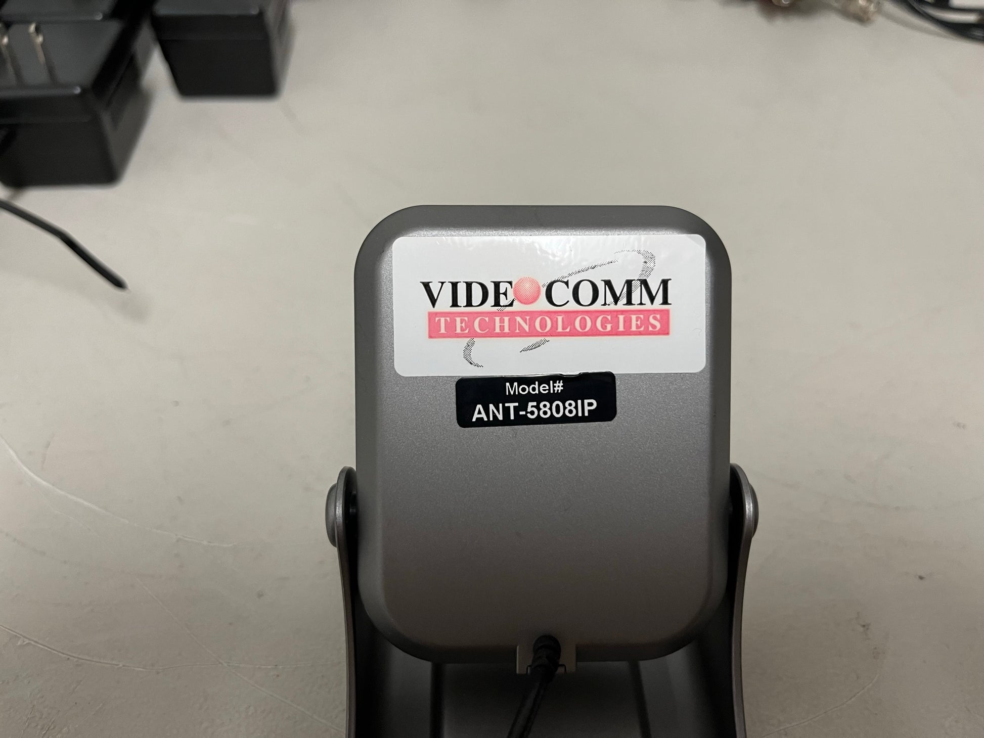 Used Videocomm 5808 5.8 GHz 8-Channel DeskTop Transmitter & Receiver Lot for Sale. We Sell Professional Audio Equipment. Audio Systems, Amplifiers, Consoles, Mixers, Electronics, Entertainment and Live Sound.