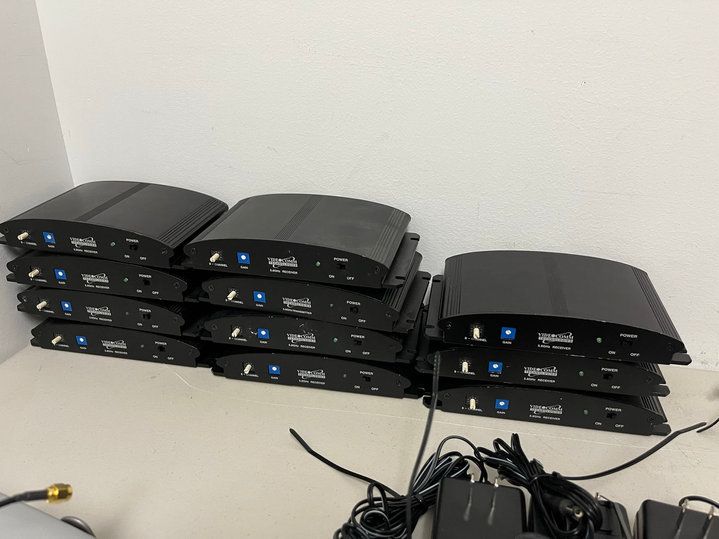 Used Videocomm 5808 5.8 GHz 8-Channel DeskTop Transmitter & Receiver Lot for Sale. We Sell Professional Audio Equipment. Audio Systems, Amplifiers, Consoles, Mixers, Electronics, Entertainment and Live Sound.