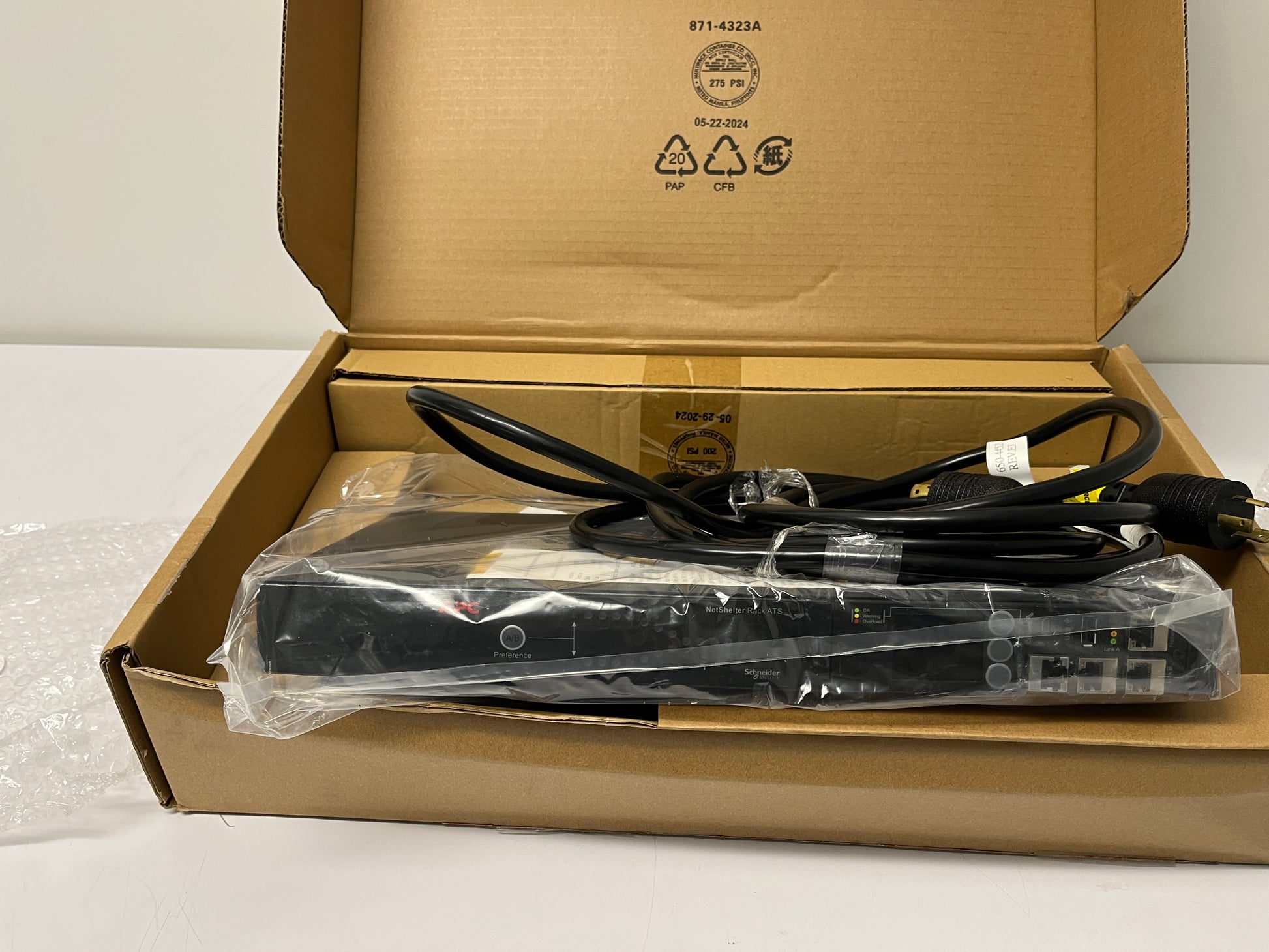 APC NetShelter Automatic Transfer Switch, APG AP4452A Switch, APG Transfer Switch, APG NetShelter Automatic Switch, APG AP4452A Switch, We Sell Professional Audio Equipment. Audio Systems, Amplifiers, Consoles, Mixers, Electronics, Entertainment, Live Sound