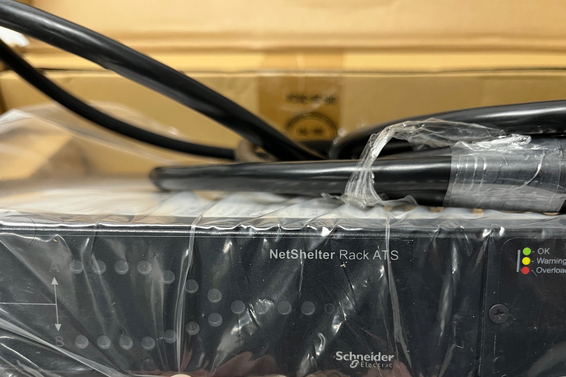 APC NetShelter Automatic Transfer Switch, APG AP4452A Switch, APG Transfer Switch, APG NetShelter Automatic Switch, APG AP4452A Switch, We Sell Professional Audio Equipment. Audio Systems, Amplifiers, Consoles, Mixers, Electronics, Entertainment, Live Sound