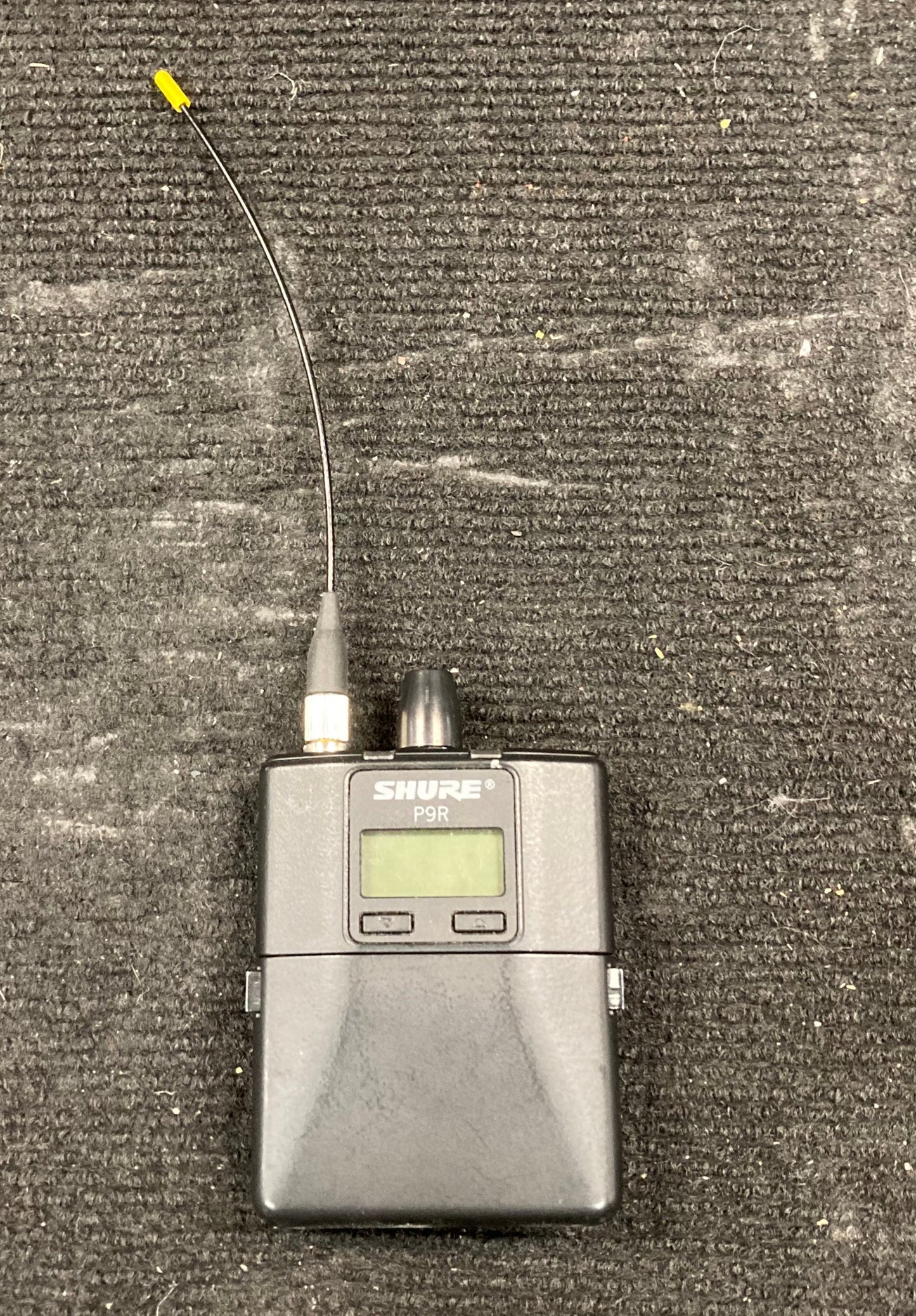 Shure PSM900 IEM Package with P9T and P9R Bodypacks (G7, 506 to 542 MHz)