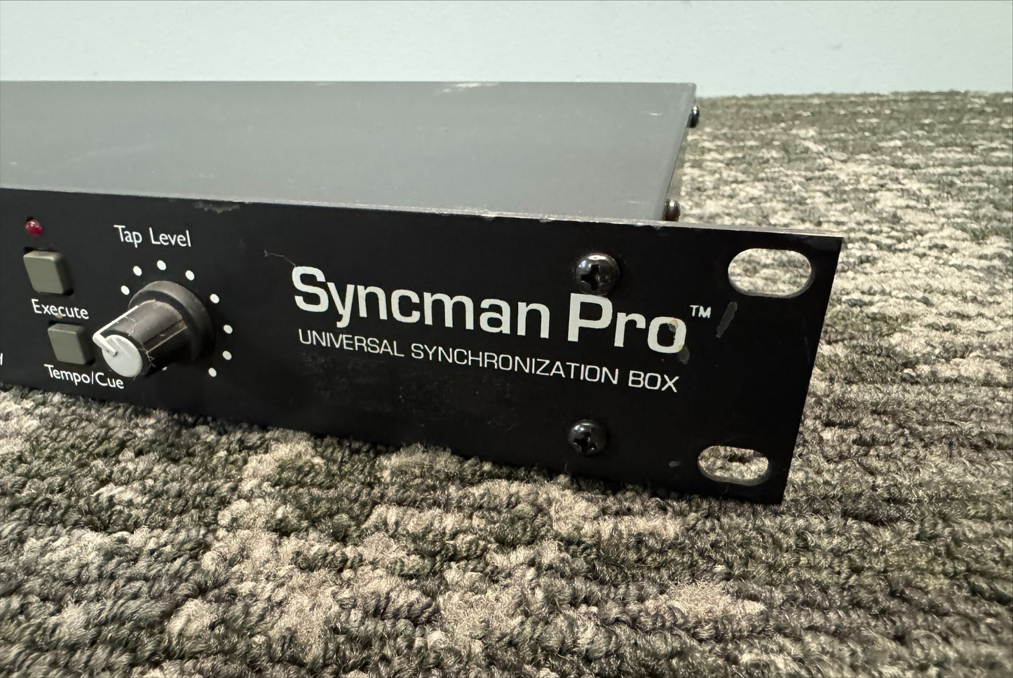 Midiman Syncman Pro, Midiman Synchronization Box, Midiman TImecode Converter, Midiman Universal Synchronization Box, Syncman Pro Time Converter. We Sell Professional Audio Equipment. Audio Systems, Amplifiers, Consoles, Mixers, Electronics, Entertainment, Live Sound