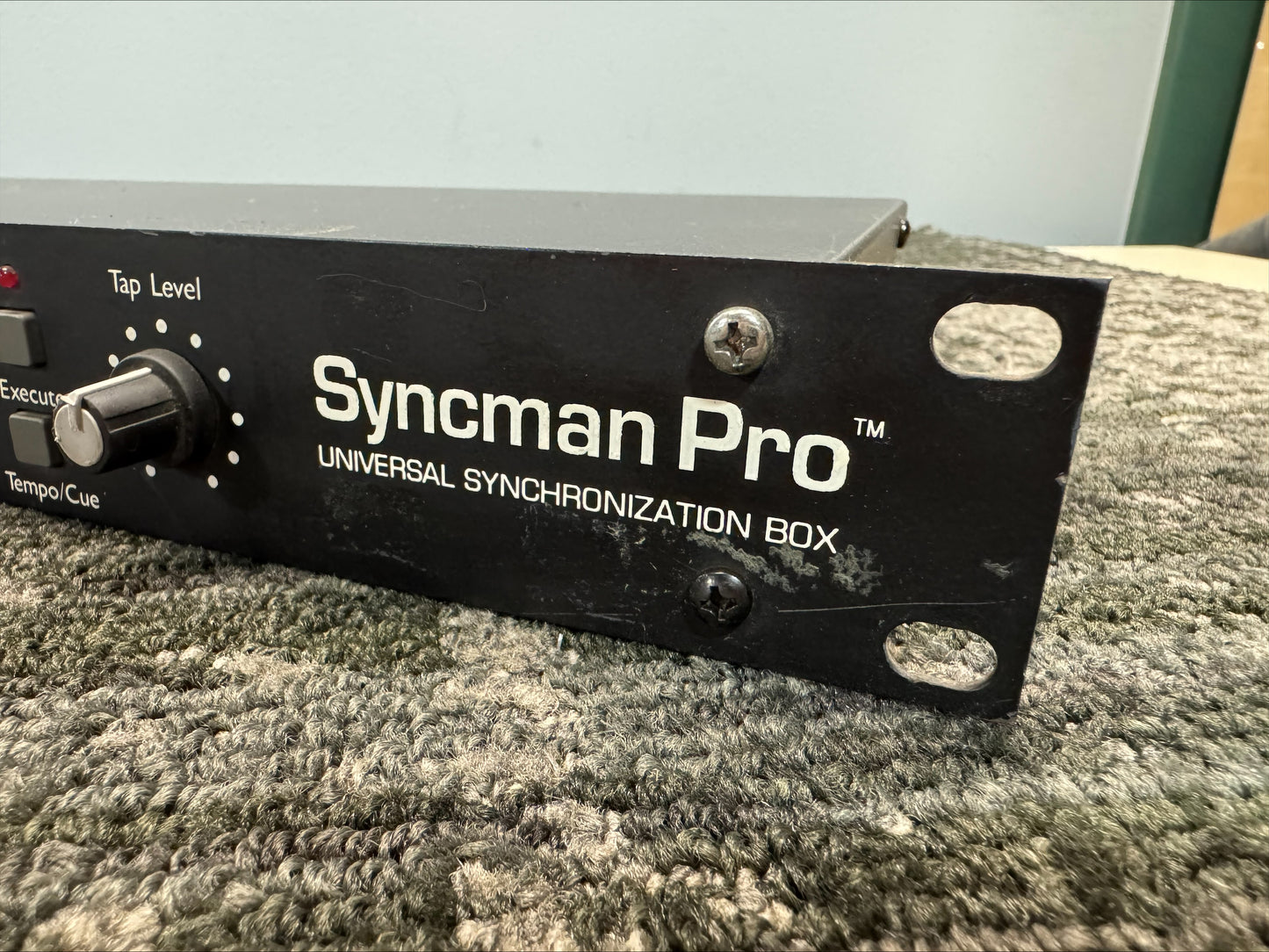 Midiman Syncman Pro, Midiman Synchronization Box, Midiman TImecode Converter, Midiman Universal Synchronization Box, Syncman Pro Time Converter. We Sell Professional Audio Equipment. Audio Systems, Amplifiers, Consoles, Mixers, Electronics, Entertainment, Live Sound