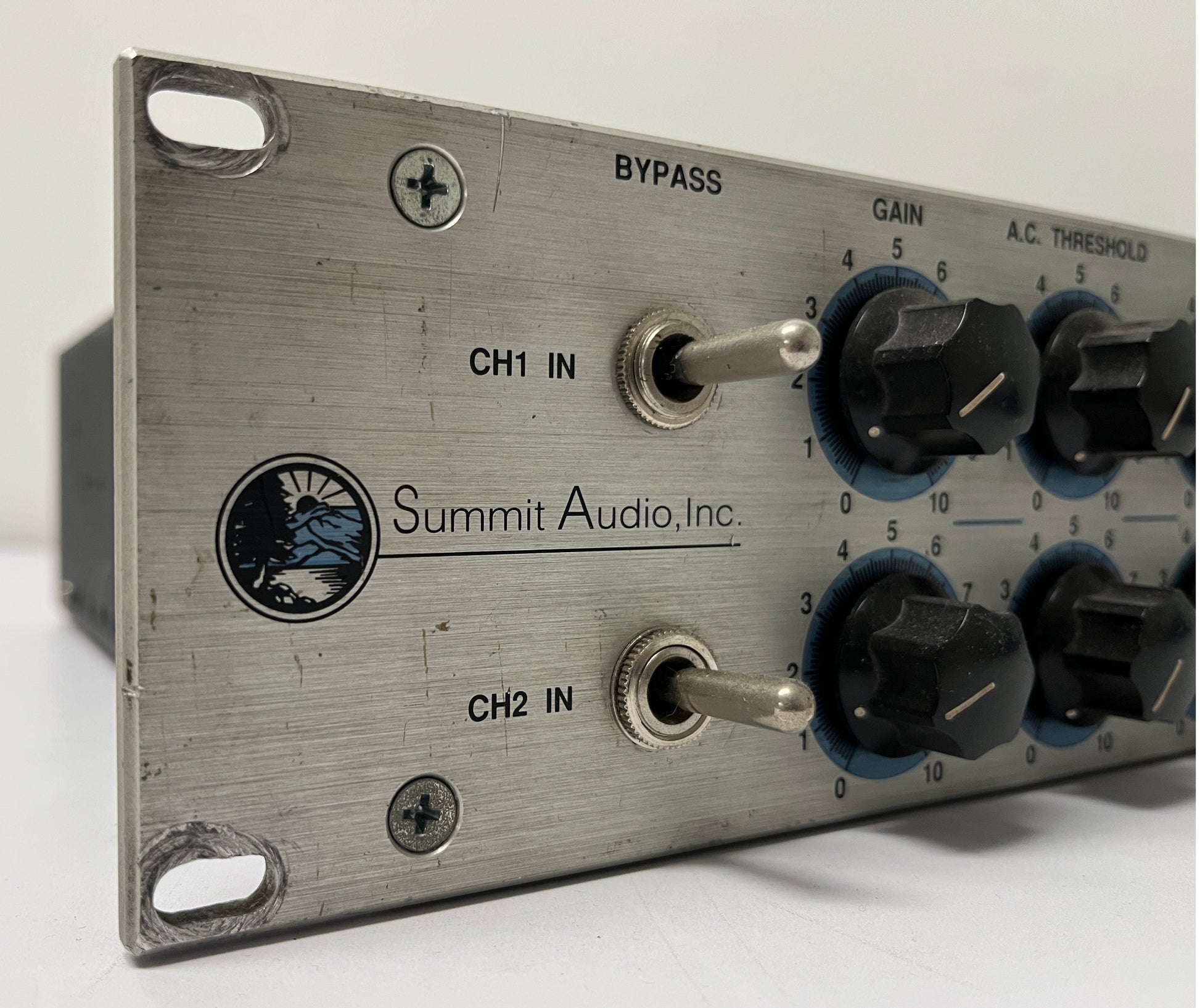 Summit Audio DCL-200, Summit Audio 2-Channel Tube Compressor, 2 Channel Tube Compressor, Audio Tube Compressor, Summit Audio Tube Compressor, We Sell Professional Audio Equipment. Audio Systems, Amplifiers, Consoles, Mixers, Electronics, Entertainment, Live Sound