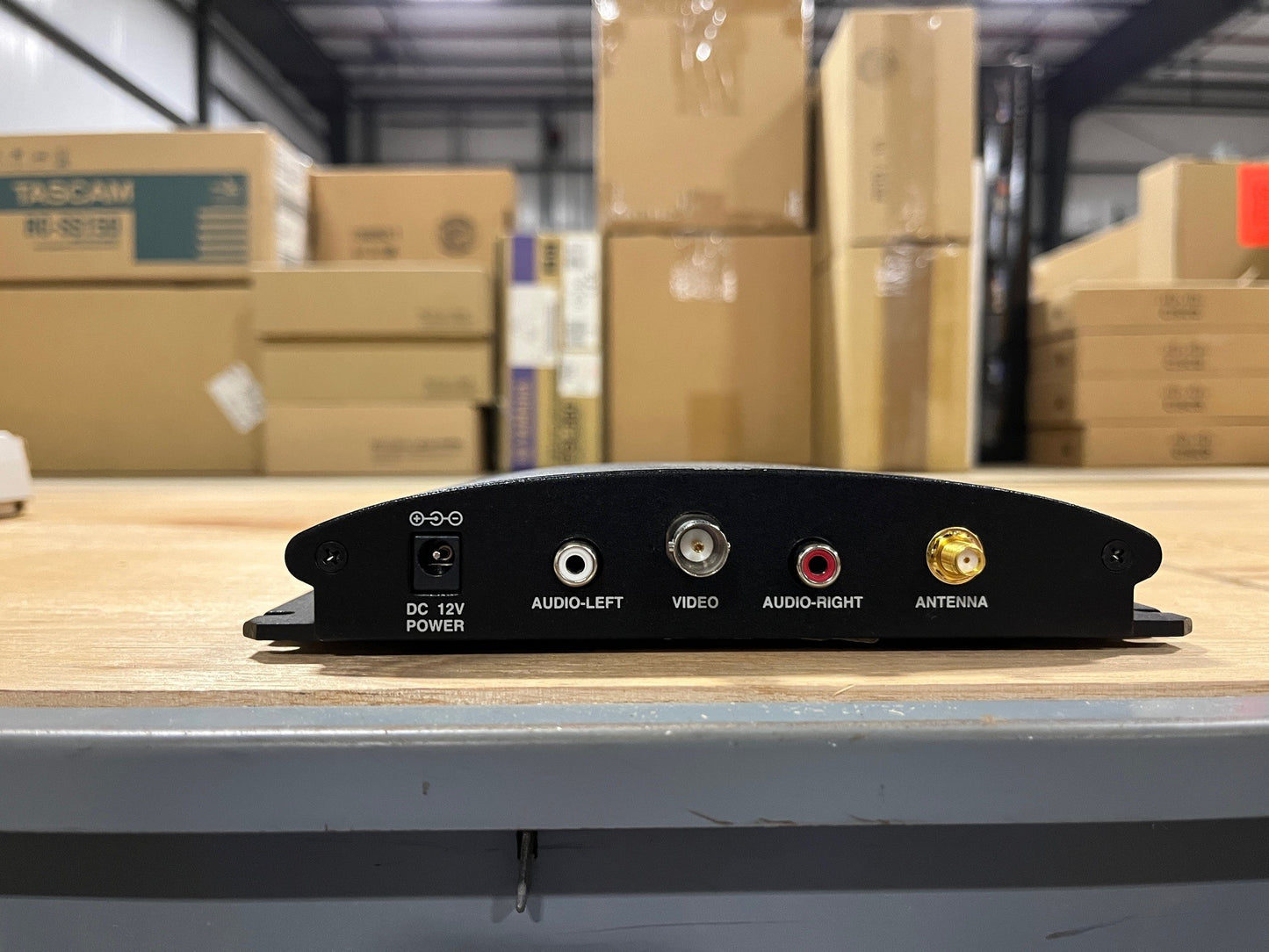 Videocomm Technologies 8 Channel DeskTop Transmitter & Receiver Lot, 5808 5.8 GHz