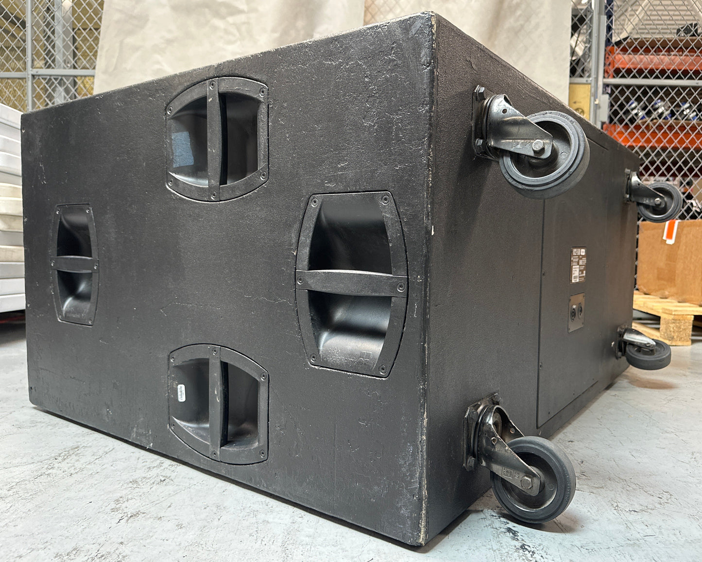 d&b B22 Dual 18" Subwoofer, d&b B22 Subwoofer, Used d&b 18 inch Subwoofer, d&b Dual 18" Subwoofer, d&b Professional Subwoofer Dual 18 Driver, We Sell Professional Audio Equipment. Audio Systems, Amplifiers, Consoles, Mixers, Electronics, Entertainment, Live Sound