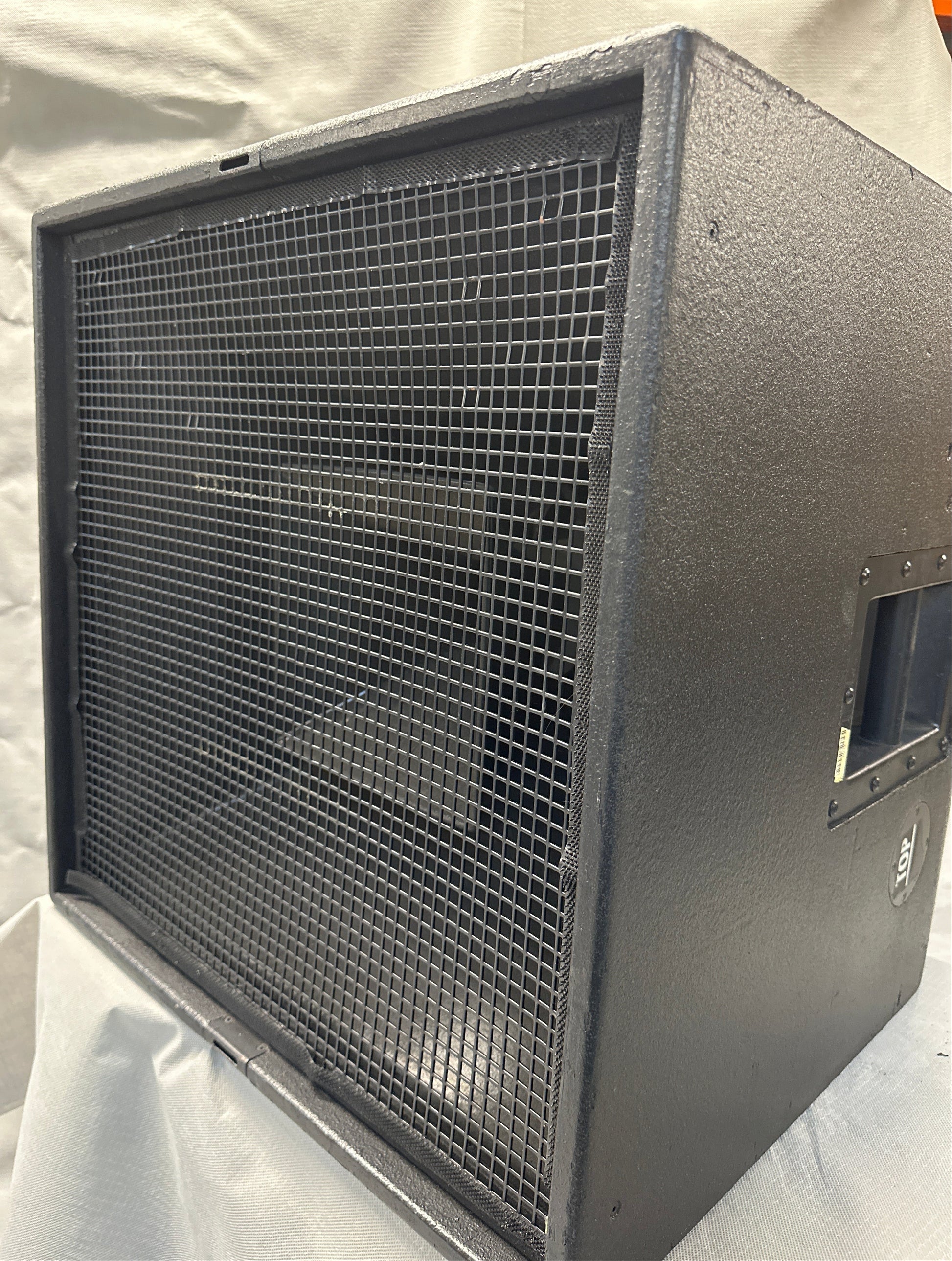 d&b C4-Top, Used d&b C4 System, d&b C4 System, We Sell Professional Audio Equipment. Audio Systems, Amplifiers, Consoles, Mixers, Electronics, Entertainment, Live Sound