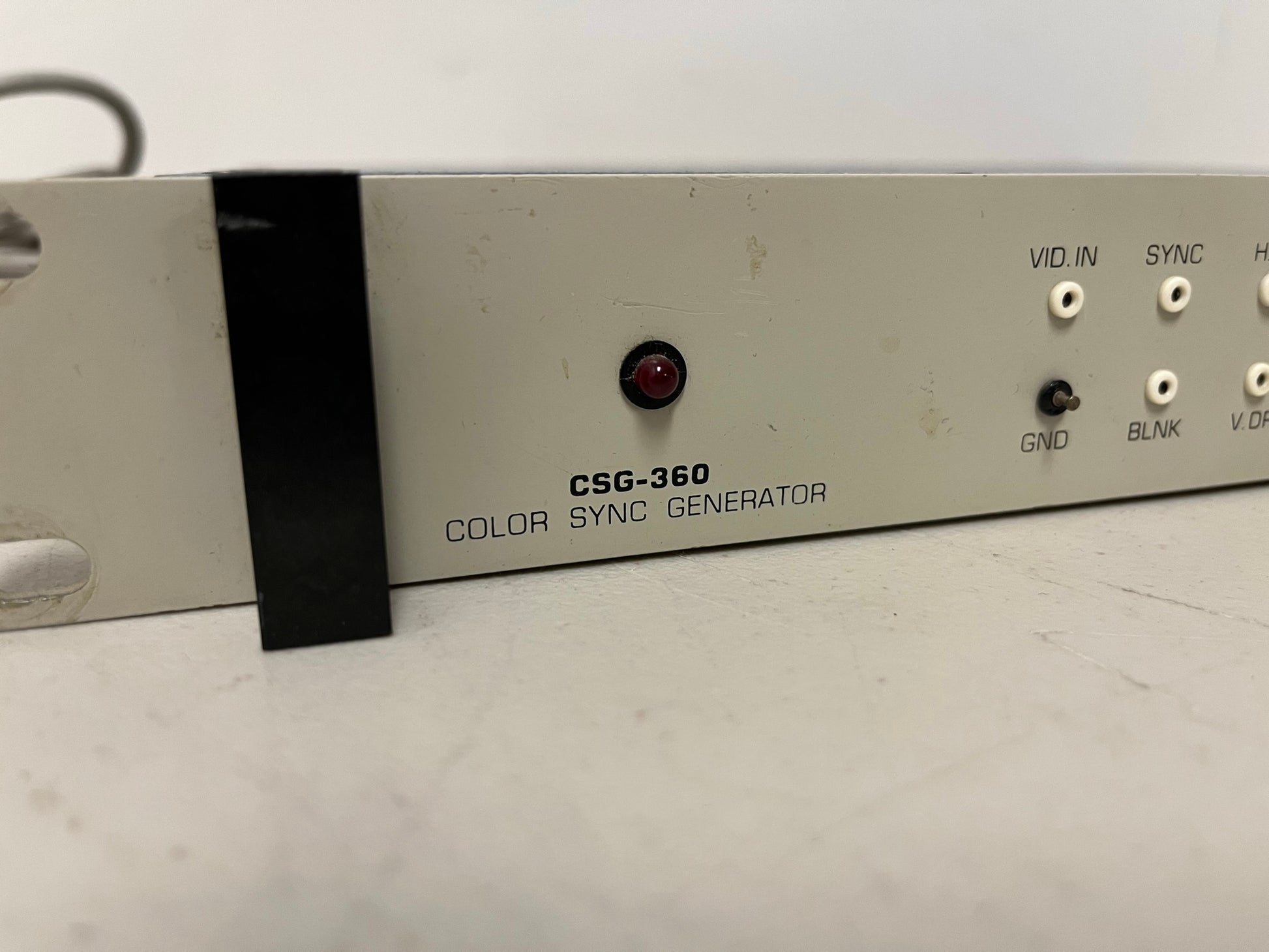 Used Sigma Electronics CSG-360 Color Sync Generator for Sale. We Sell Professional Audio Equipment. Audio Systems, Amplifiers, Consoles, Mixers, Electronics, Entertainment, Live Sound. 