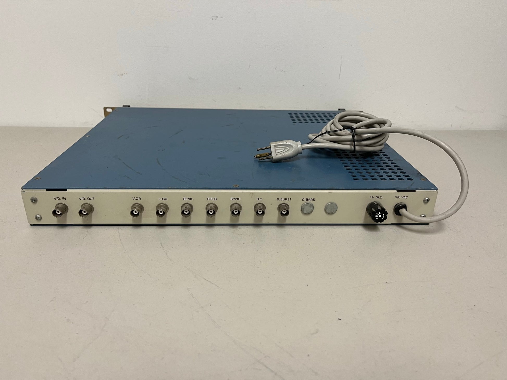 Used Sigma Electronics CSG-360 Color Sync Generator for Sale. We Sell Professional Audio Equipment. Audio Systems, Amplifiers, Consoles, Mixers, Electronics, Entertainment, Live Sound. 