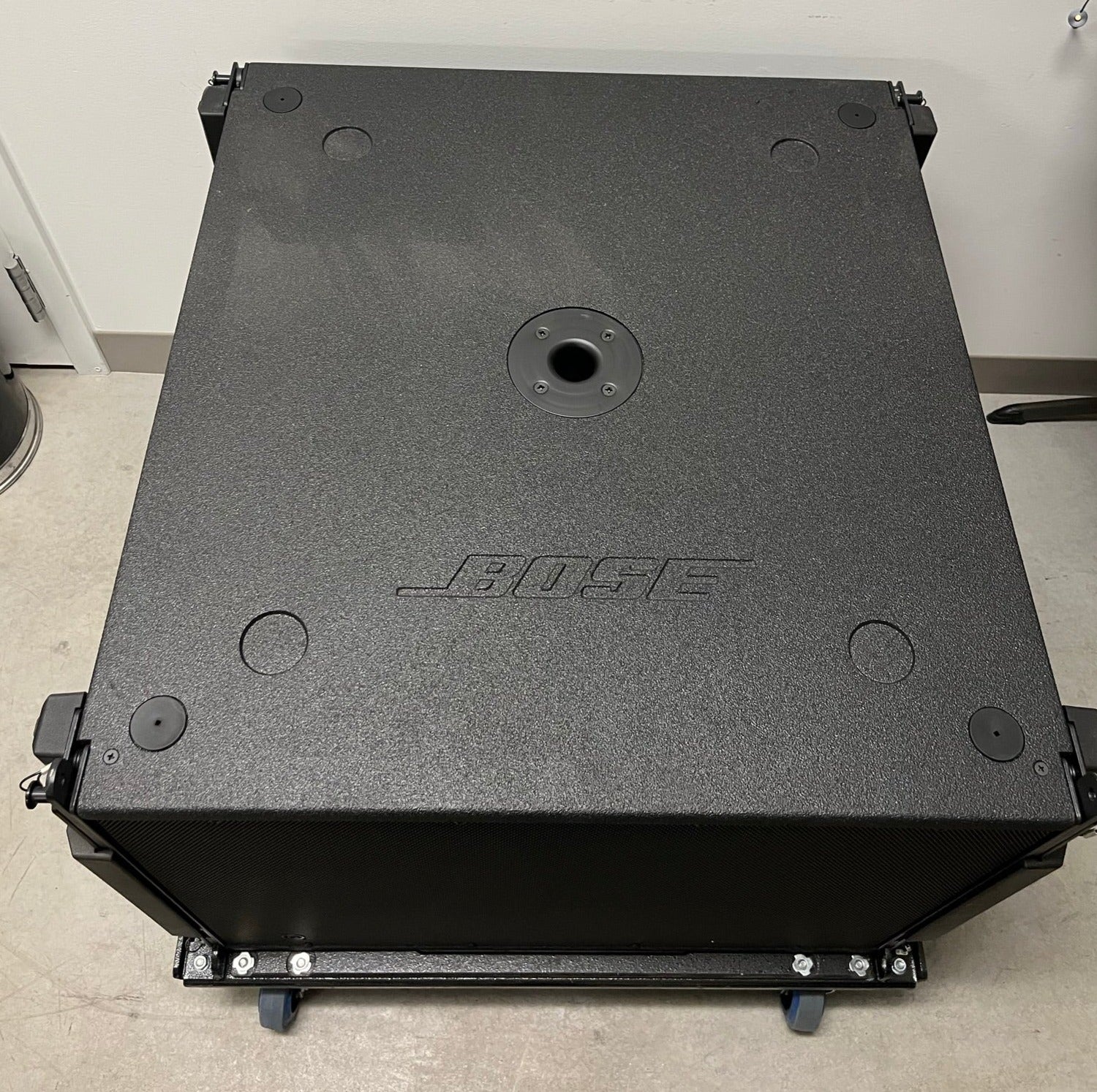 Used Bose Showmatch DeltaQ Array Sub SMS118 for Sale, We Sell Professional Audio Equipment. Audio Systems, Amplifiers, Consoles, Mixers, Electronics, Entertainment, Live Sound