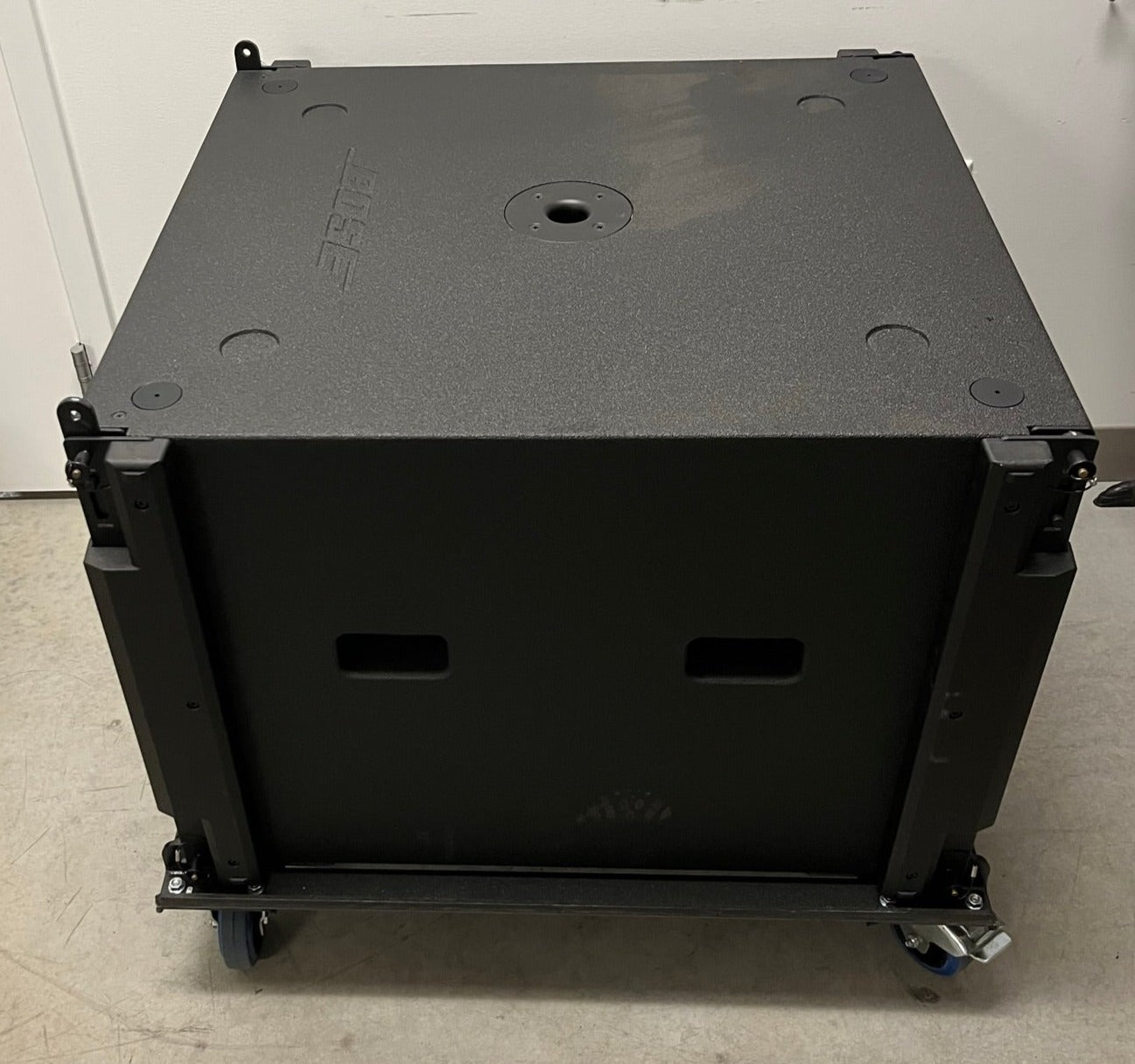 Used Bose Showmatch DeltaQ Array Sub SMS118 for Sale, We Sell Professional Audio Equipment. Audio Systems, Amplifiers, Consoles, Mixers, Electronics, Entertainment, Live Sound