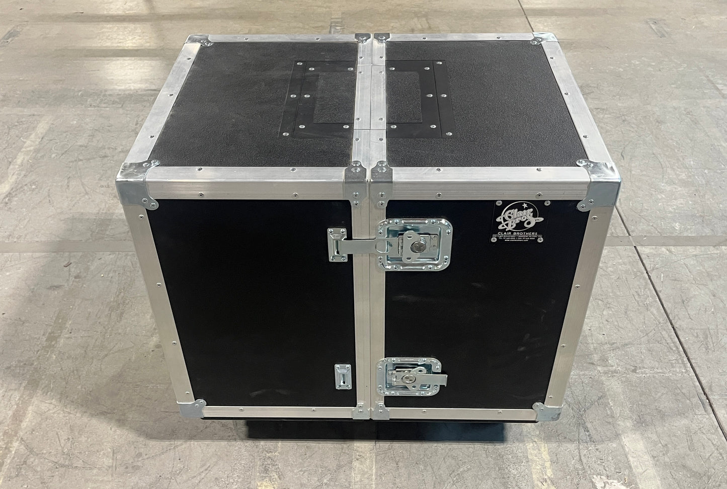Clair Brothers 1AM Monitor Touring Case, Clair 1 AM Tour Case, Clair Brothers Touring Case, 1 AM Monitor Case, Clair 1 AM Case. We Sell Professional Audio Equipment. Audio Systems, Amplifiers, Consoles, Mixers, Electronics, Entertainment, Live Sound.