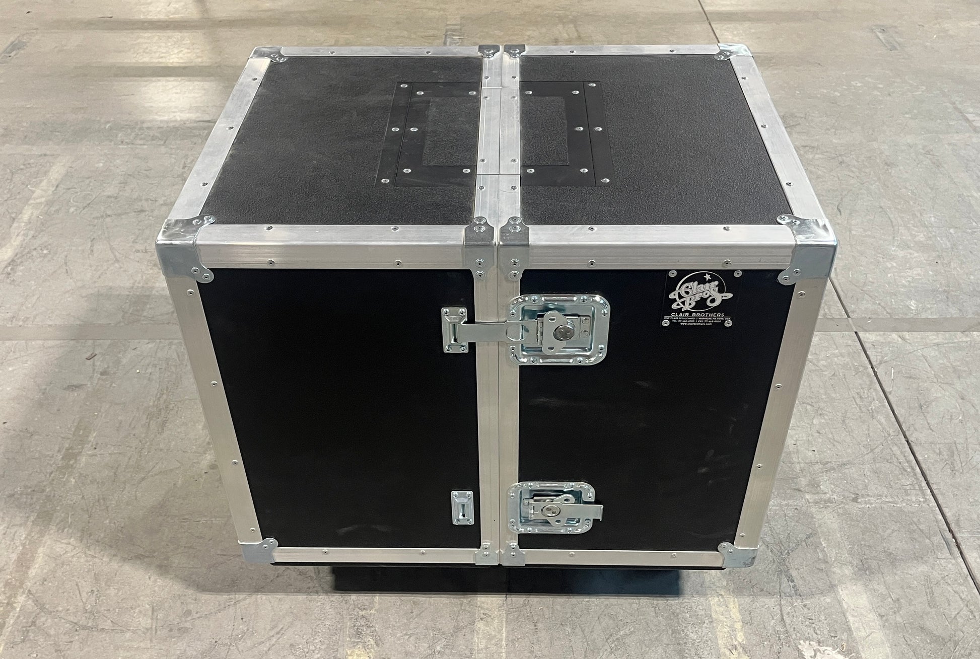 Clair Brothers 1AM Monitor Touring Case, Clair 1 AM Tour Case, Clair Brothers Touring Case, 1 AM Monitor Case, Clair 1 AM Case. We Sell Professional Audio Equipment. Audio Systems, Amplifiers, Consoles, Mixers, Electronics, Entertainment, Live Sound.