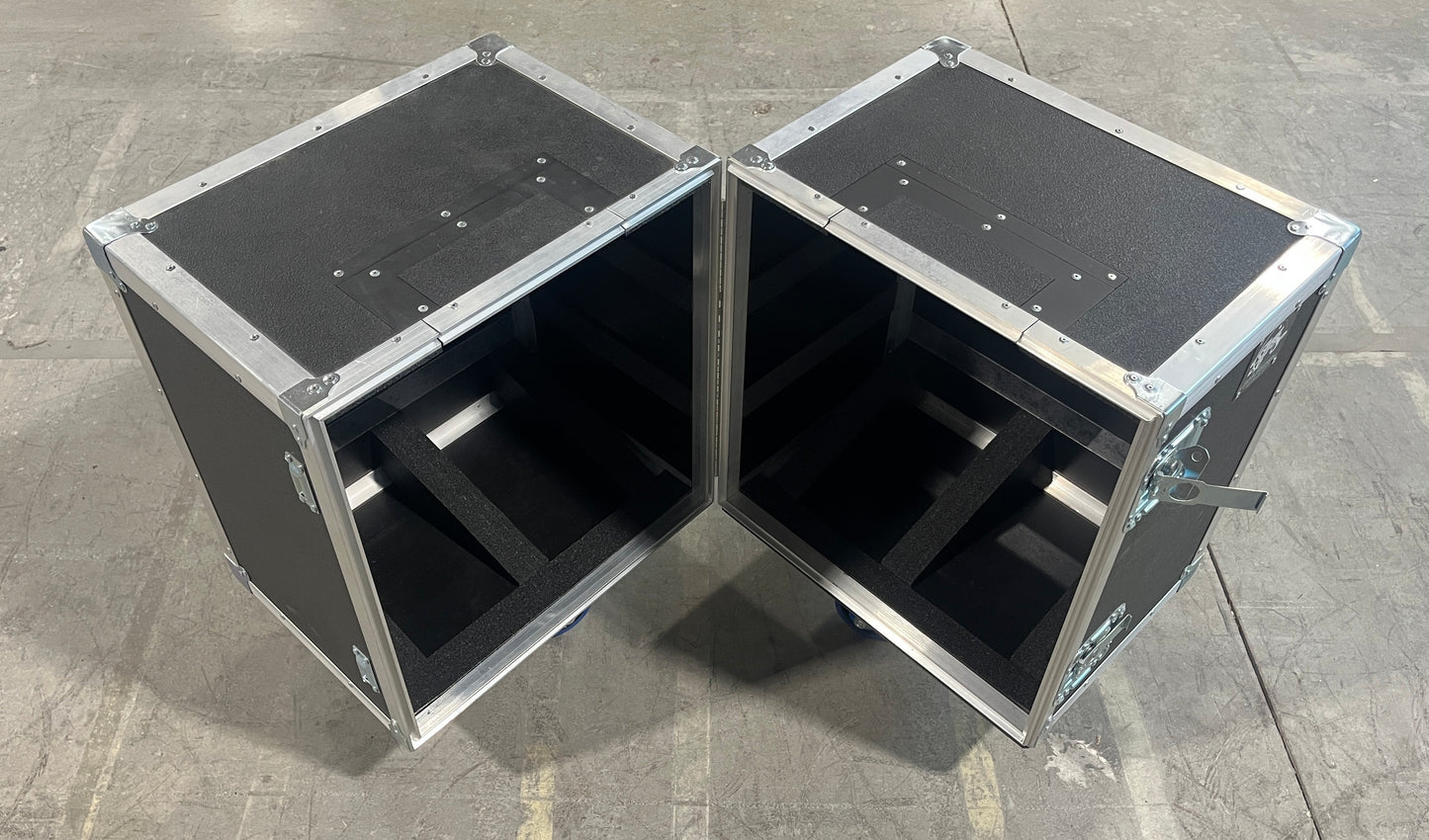Clair Brothers 1AM Monitor Touring Case, Clair 1 AM Tour Case, Clair Brothers Touring Case, 1 AM Monitor Case, Clair 1 AM Case. We Sell Professional Audio Equipment. Audio Systems, Amplifiers, Consoles, Mixers, Electronics, Entertainment, Live Sound.