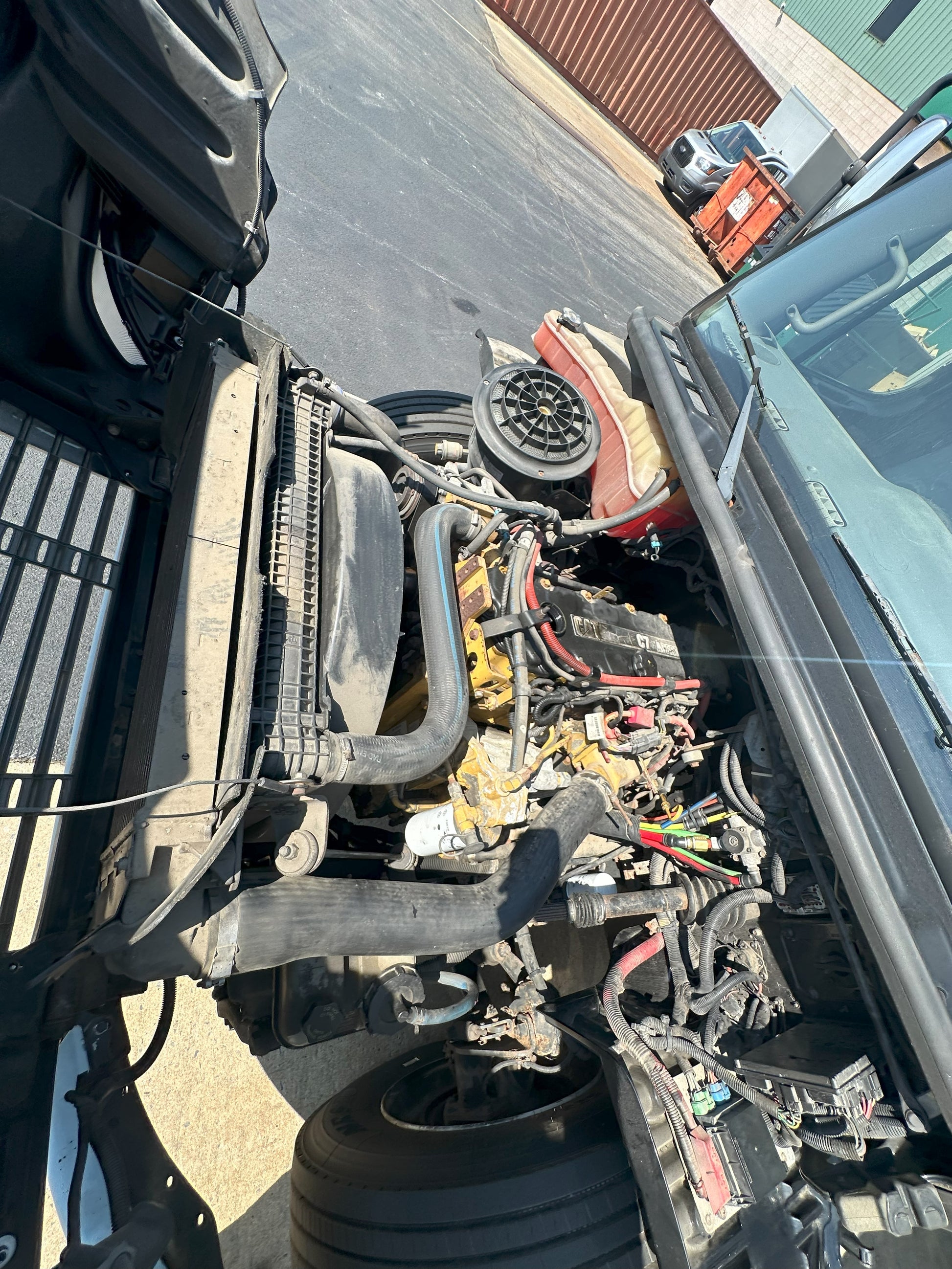 2005 Freightliner Business Class M2 106, 24" Box Truck, 2005 Freightliner Box Truck, Used Freightliner Medium-Duty Box Truck, 2005 Freightliner with Liftgate, We Sell Professional Audio Equipment. Audio Systems, Amplifiers, Consoles, Mixers, Electronics, Entertainment, Live Sound