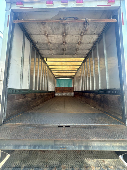 2005 Freightliner Business Class M2 106, 24" Box Truck, 2005 Freightliner Box Truck, Used Freightliner Medium-Duty Box Truck, 2005 Freightliner with Liftgate, We Sell Professional Audio Equipment. Audio Systems, Amplifiers, Consoles, Mixers, Electronics, Entertainment, Live Sound