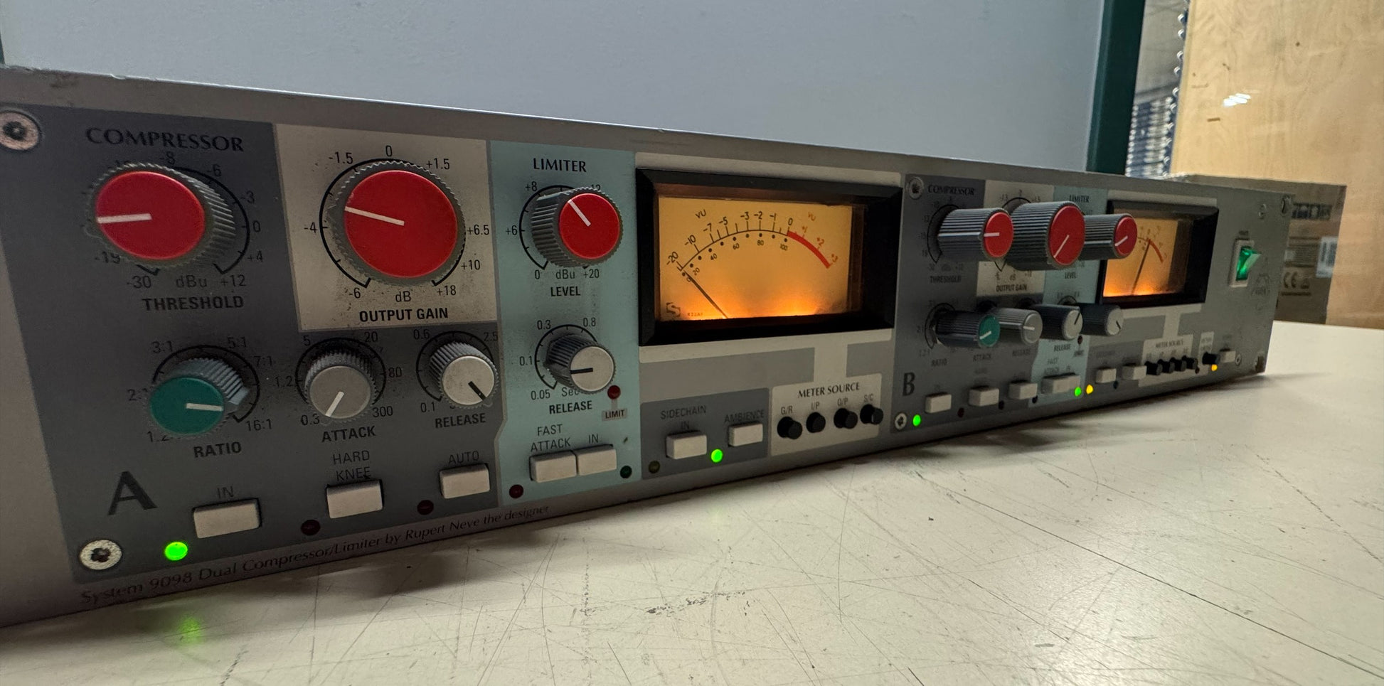 Dual Compressor/Limiter, Amek System 9098 Compressor/limiter by Rupert Neve, Amek Rupert Neve Model, Amek 9098 Compressor/Limiter. We Sell Professional Audio Equipment. Audio Systems, Amplifiers, Consoles, Mixers, Electronics, Entertainment, Live Sound.