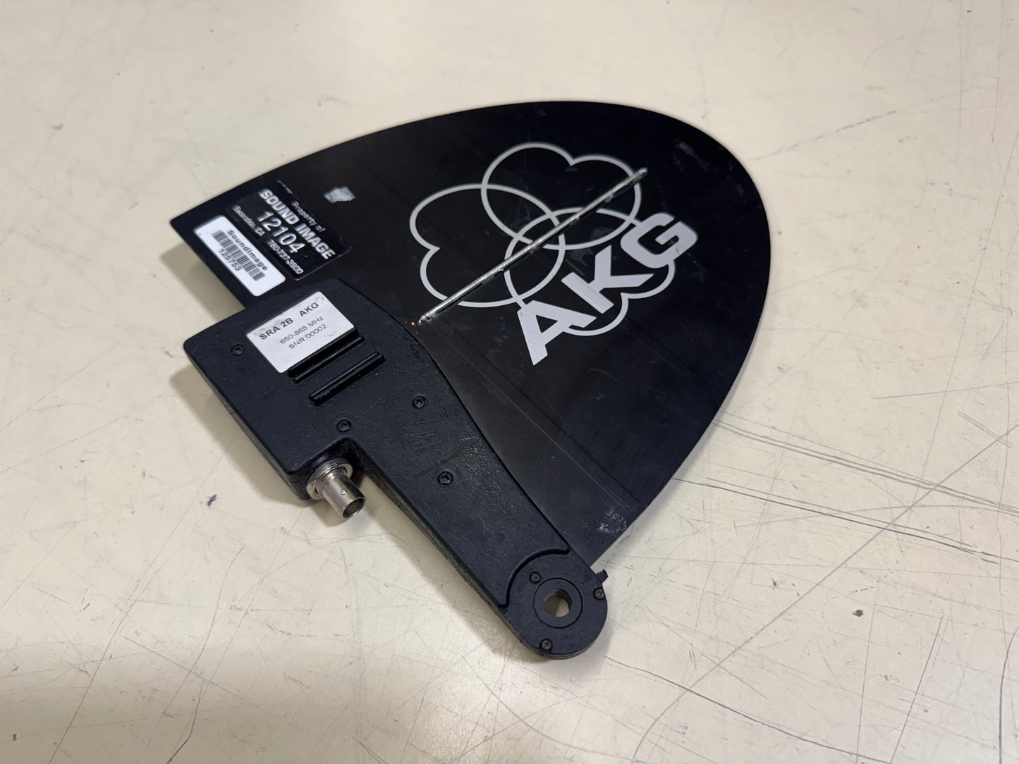 AKG SRA 2B Active Directional Antenna (650-865 MHz), AKG SRA 2B Antenna, AKG SRA 2B, AKG Antenna, 650-865 MHz Antenna. We Sell Professional Audio Equipment. Audio Systems, Amplifiers, Consoles, Mixers, Electronics, Entertainment, Live Sound.