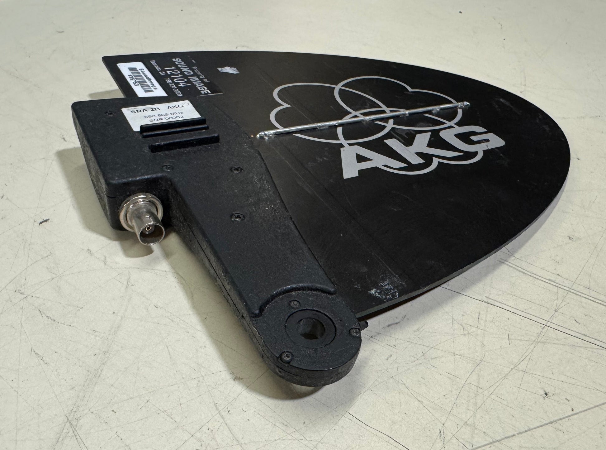 AKG SRA 2B Active Directional Antenna (650-865 MHz), AKG SRA 2B Antenna, AKG SRA 2B, AKG Antenna, 650-865 MHz Antenna. We Sell Professional Audio Equipment. Audio Systems, Amplifiers, Consoles, Mixers, Electronics, Entertainment, Live Sound.