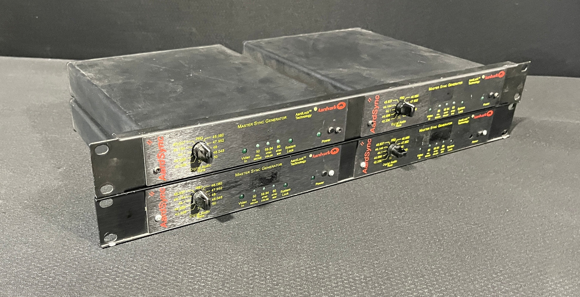 Aardvark Master Sync Generator Lot, Aardvark Master Sync Generator, Aardvark World Clock Generator, Aardvark Master World Clock, Aardvark Master Clock Generator. We Sell Professional Audio Equipment. Audio Systems, Amplifiers, Consoles, Mixers, Electronics, Entertainment, Live Sound.
