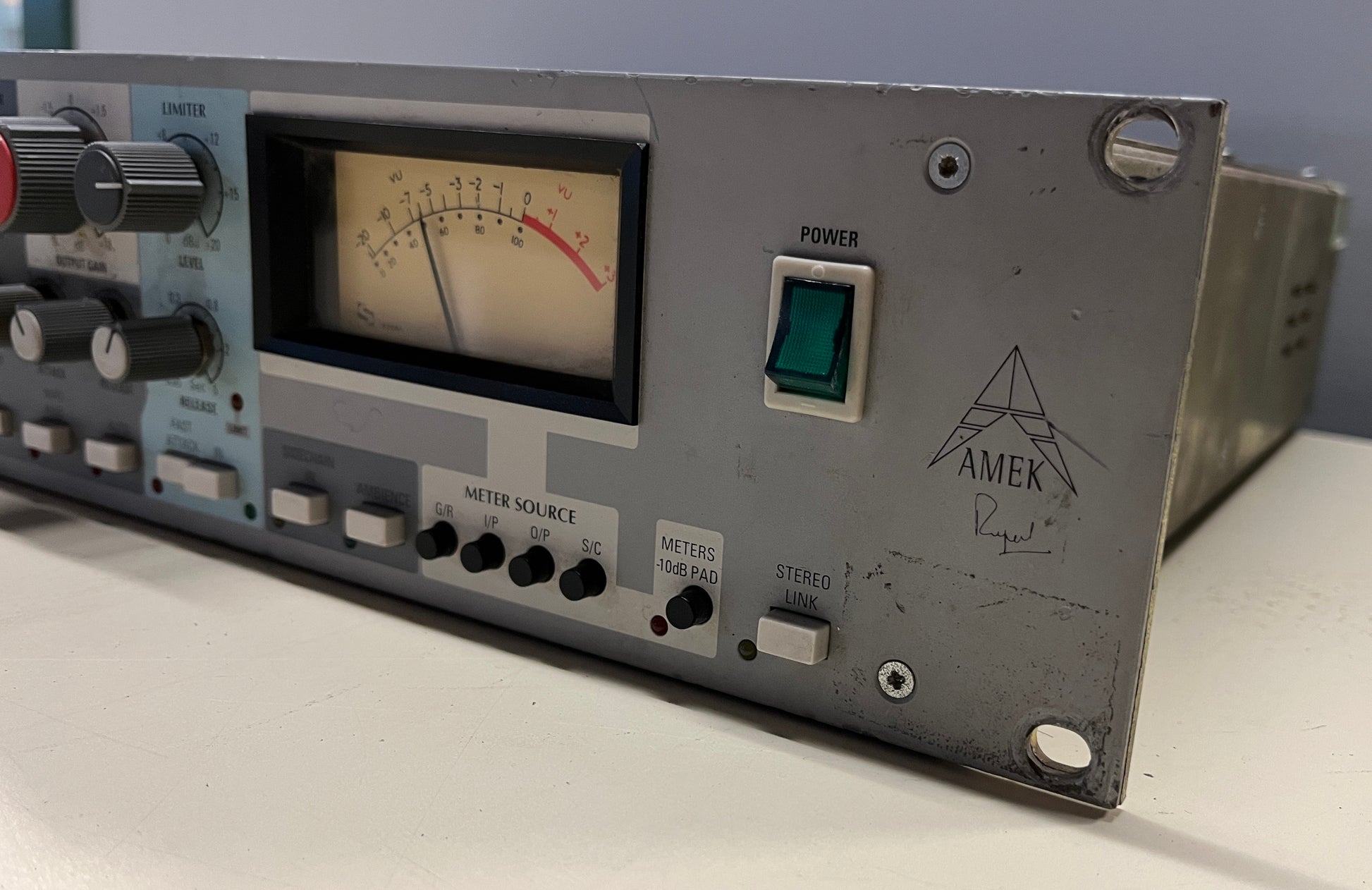 Amek System 9098 Compressor/Limiter by Rupert Neve, Amek 9098 Compressor/Limiter, Amek Rupert Neve Model, Dual Compressor/Limiter, Amek 9098. We Sell Professional Audio Equipment. Audio Systems, Amplifiers, Consoles, Mixers, Electronics, Entertainment, Live Sound.