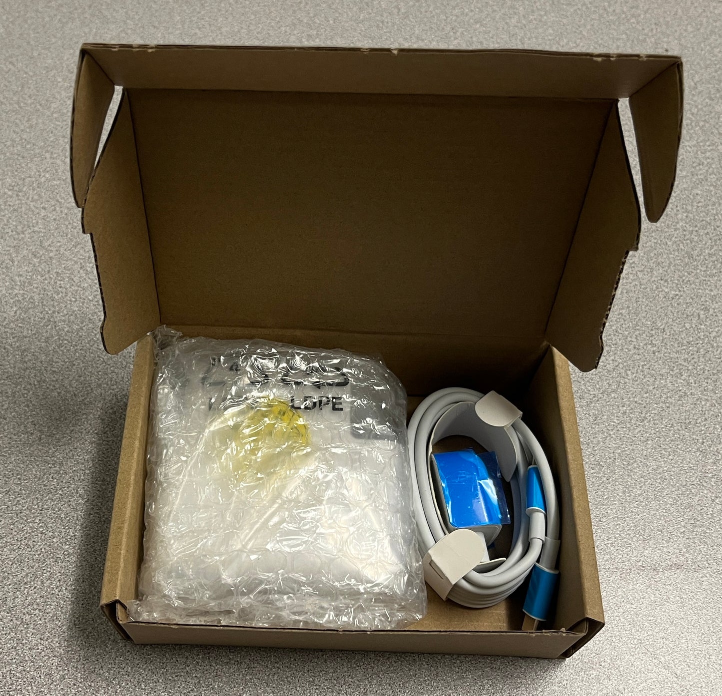 Apple USB-C Power Adapter, Apple USB-C Cable And Power Adapter, We Sell Professional Audio Equipment. Audio Systems, Amplifiers, Consoles, Mixers, Electronics, Entertainment, Live Sound