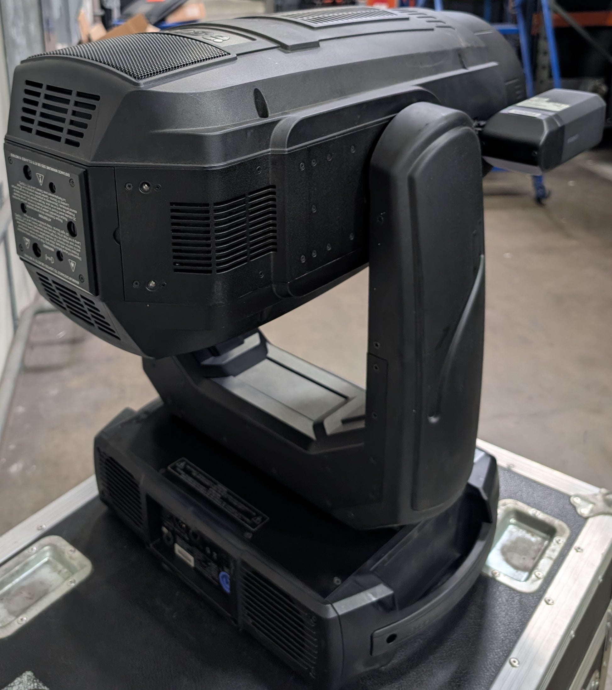 ROBE Lighting BMFL Followspot LT, ROBE Followspot LT, ROBE Followspot, Moving Light Fixture with Camera and Case. We Sell Professional Lighting Equipment. Lighting Systems, Fixtures, Consoles, Dimmers, Control Systems, Electronics, Entertainment, Live Lighting.
