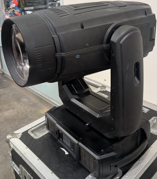 ROBE Lighting BMFL Followspot LT, ROBE Followspot LT, ROBE Followspot, Moving Light Fixture with Camera and Case. We Sell Professional Lighting Equipment. Lighting Systems, Fixtures, Consoles, Dimmers, Control Systems, Electronics, Entertainment, Live Lighting.
