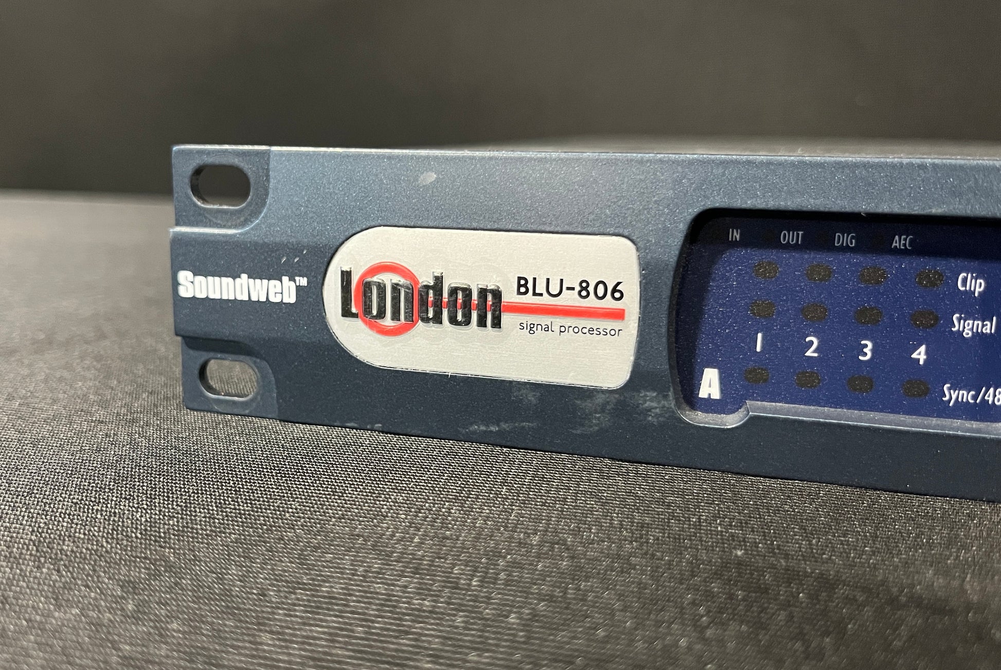 BSS London BLU 806 Signal Processor, BSS London Blu, BSS 806, London Blue 806, BSS Signal Processor. We Sell Professional Audio Equipment. Audio Systems, Amplifiers, Consoles, Mixers, Electronics, Entertainment, Live Sound.