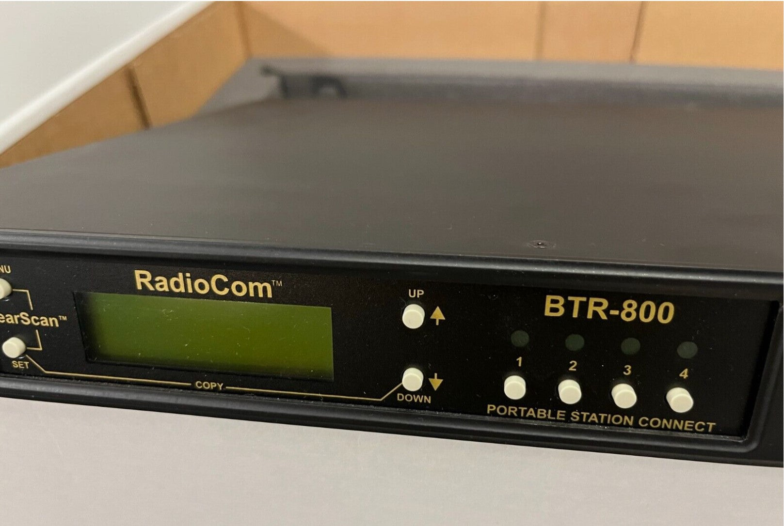 Telex RadioCom BTR-800 Two-channel uhf synthesized wireless intercom Telex RadioCom BTR-800 Two-channel uhf synthesized wireless intercom
