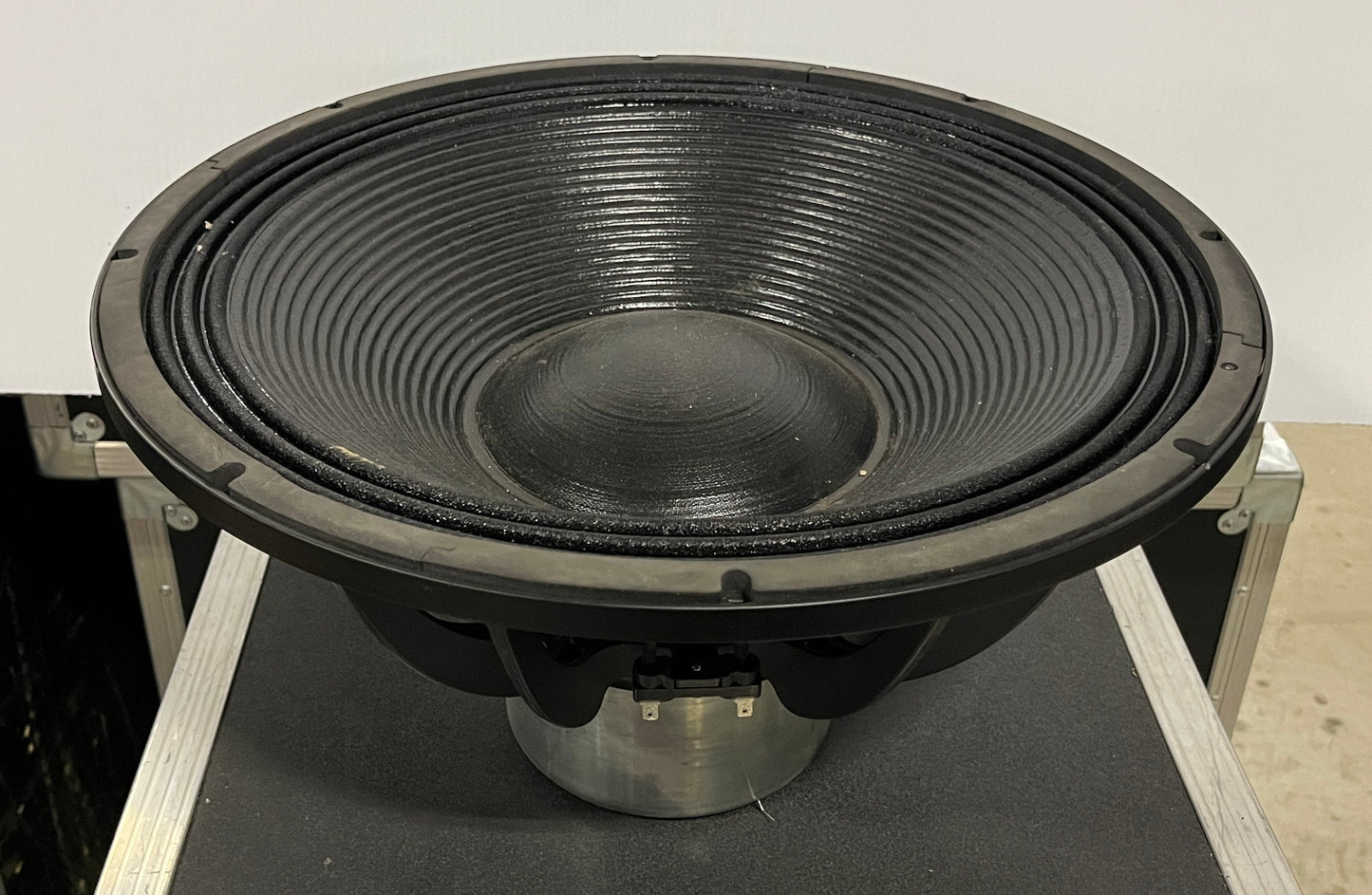 B&C 18IPAL Subwoofer, B&C 18 Inch 2 Ohm Subwoofer, B&C 18IPAL 18" Subwoofer, 2 Ohm B&C 18" Subwoofer, 		We Sell Professional Audio Equipment. Audio Systems, Amplifiers, Consoles, Mixers, Electronics, Entertainment, Live Sound
