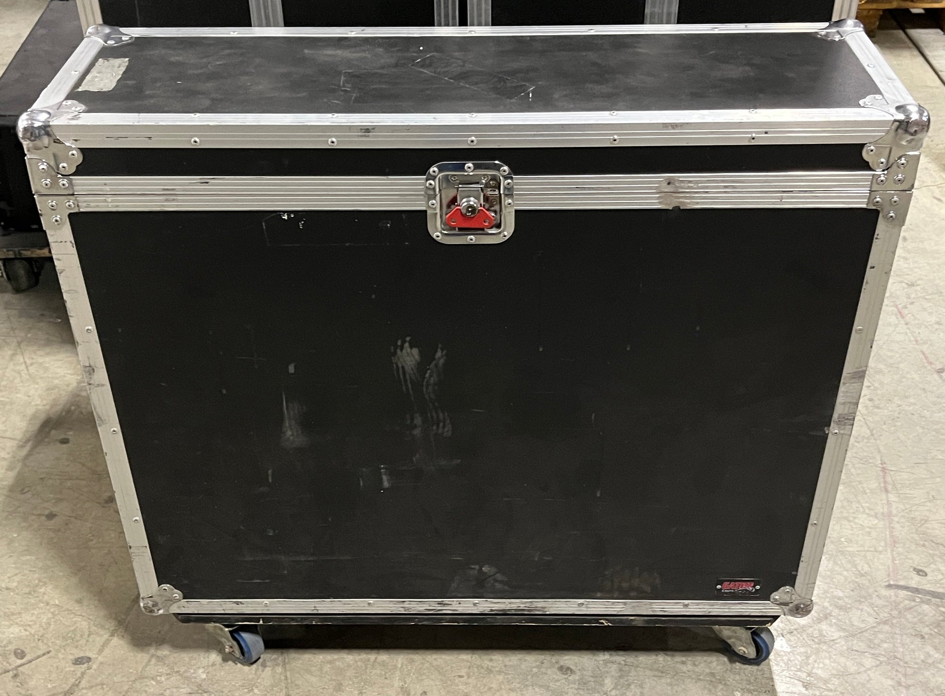 Behringer X32 Console Road Touring Case, Behringer X32 Case, Gator Cases Console Case, Gator Cases Behringer X32 Console Case, We Sell Professional Audio Equipment. Audio Systems, Amplifiers, Consoles, Mixers, Electronics, Entertainment, Live Sound.
