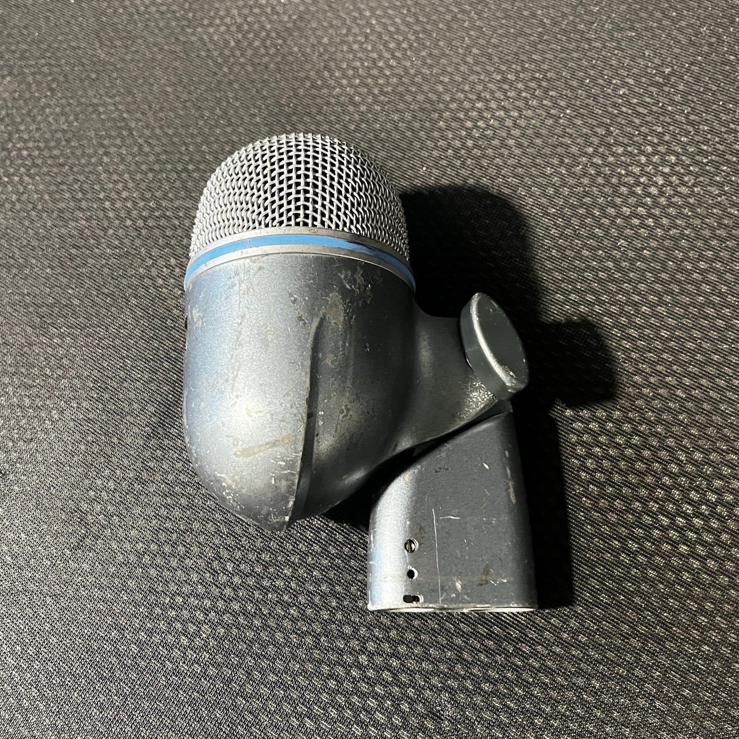Shure Beta 52 Dynamic Supercardioid Microphones, Shure Beta 52, Shure Beta 52 Pair, Shure Microphone Lot, Shure Dynamic Microphone, Beta 52. We Sell Professional Audio Equipment. Audio Systems, Amplifiers, Consoles, Mixers, Electronics, Entertainment, Live Sound.