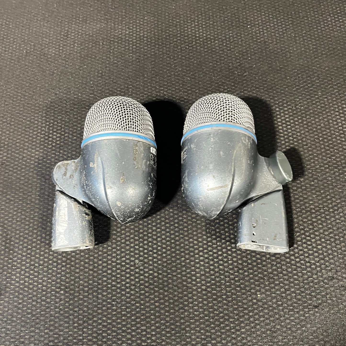 Shure Beta 52 Dynamic Supercardioid Microphones, Shure Beta 52, Shure Beta 52 Pair, Shure Microphone Lot, Shure Dynamic Microphone, Beta 52. We Sell Professional Audio Equipment. Audio Systems, Amplifiers, Consoles, Mixers, Electronics, Entertainment, Live Sound.
