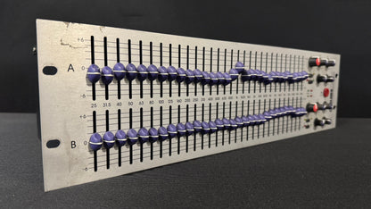 Klark Teknik DN370 Graphic Equalizer, Klark Teknik DN370, DN370 Graphic EQ, Klark Teknik EQ, DN370. We Sell Professional Audio Equipment. Audio Systems, Amplifiers, Consoles, Mixers, Electronics, Entertainment, Live Sound.