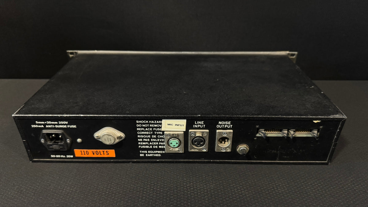 Klark Teknik DN60 Real Time Spectrum Analyser, Klark Teknik DN60, Klark Teknik Audio Analyzer, DN60 Spectrum Analyser, Klark Teknik DN 60. We Sell Professional Audio Equipment. Audio Systems, Amplifiers, Consoles, Mixers, Electronics, Entertainment, Live Sound.