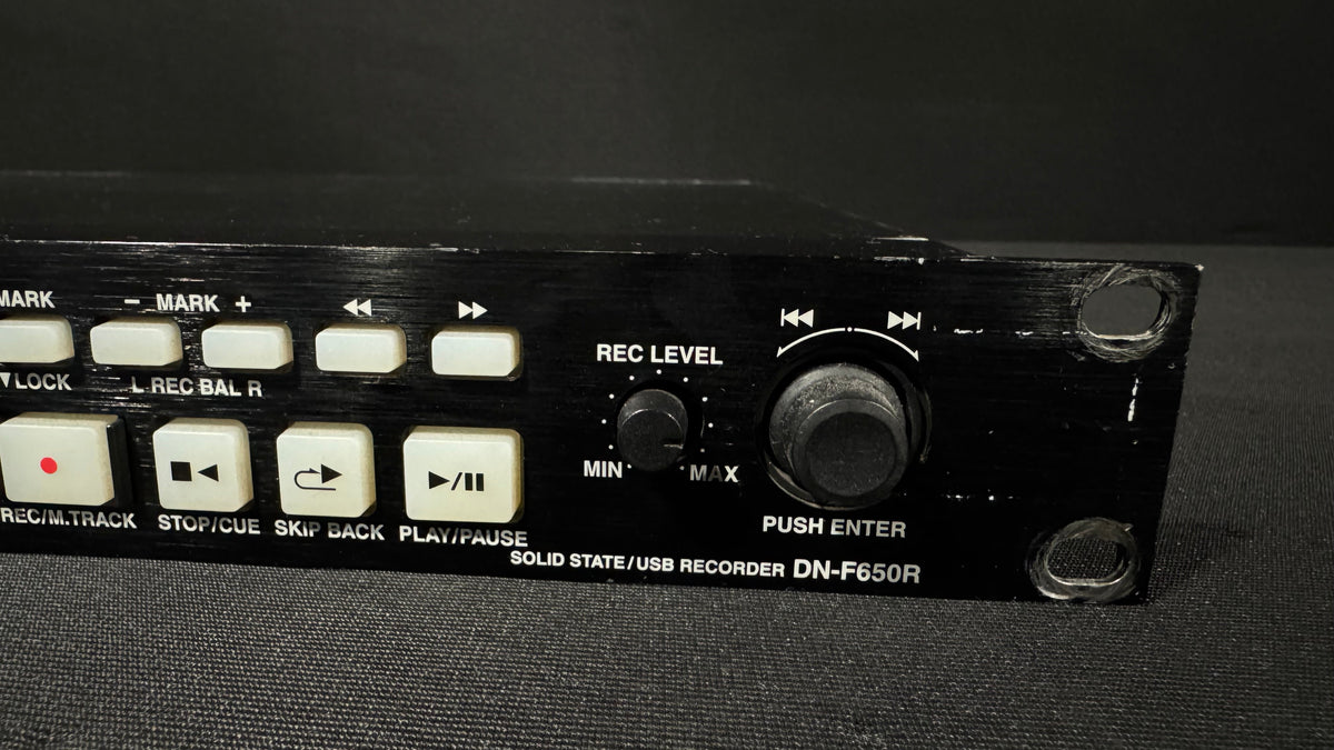 Denon DNF560R Details