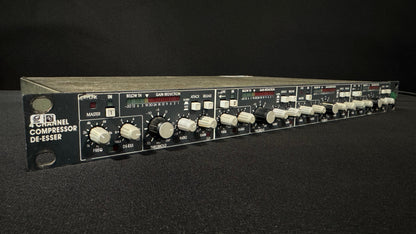 BSS DPR-404 Quad Compressor/De-Esser, BSS DPR-404, BSS DPR-404 Quad Compressor, DPR-404, BSS Compressor. We Sell Professional Audio Equipment. Audio Systems, Amplifiers, Consoles, Mixers, Electronics, Entertainment, Live Sound.
