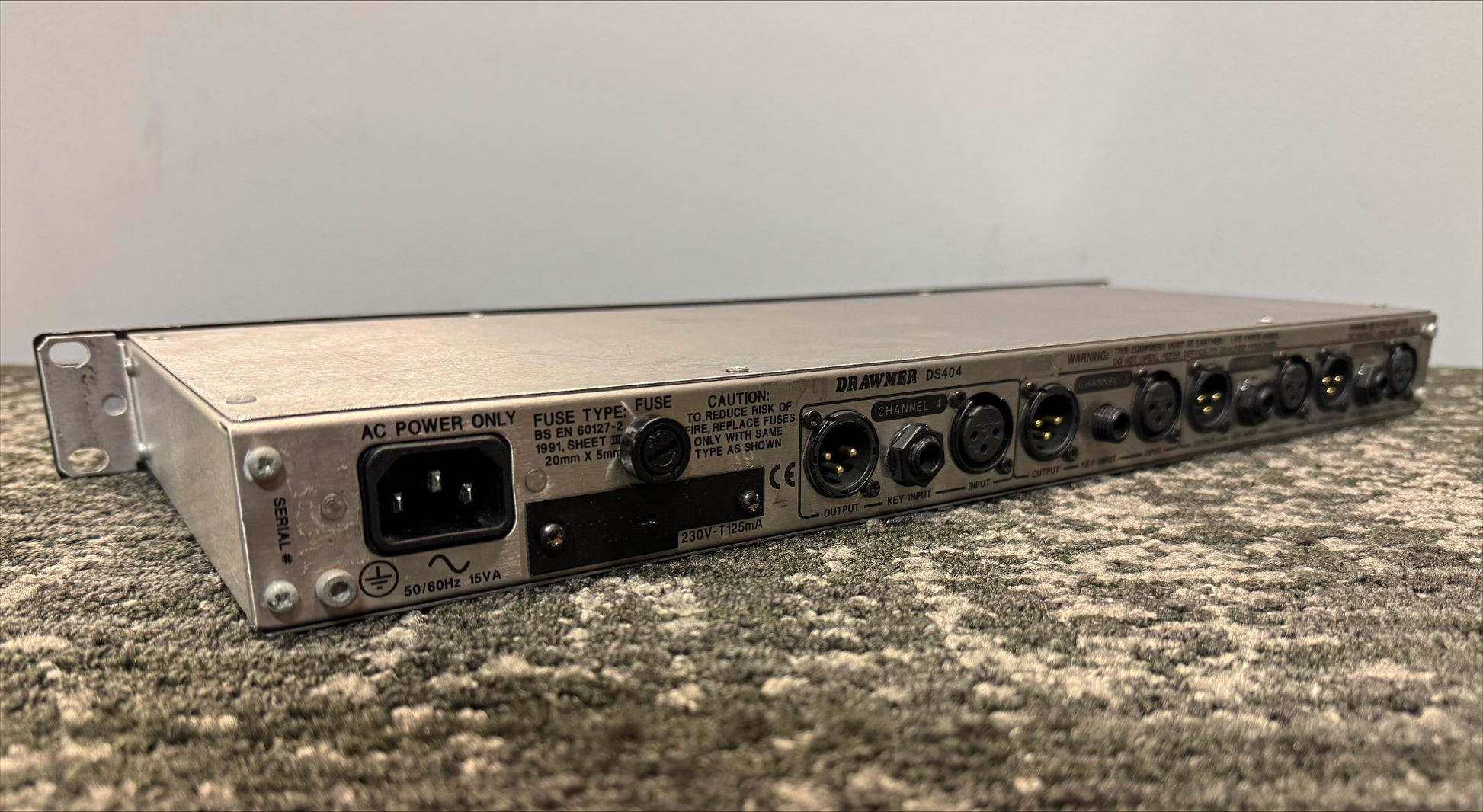 Drawmer Quad Noise Gate, Drawmer DS404, Drawmer DS404 Quad Gate, Drawmer DS404 Noise Gate, DS404. We Sell Professional Audio Equipment. Audio Systems, Amplifiers, Consoles, Mixers, Electronics, Entertainment, Live Sound