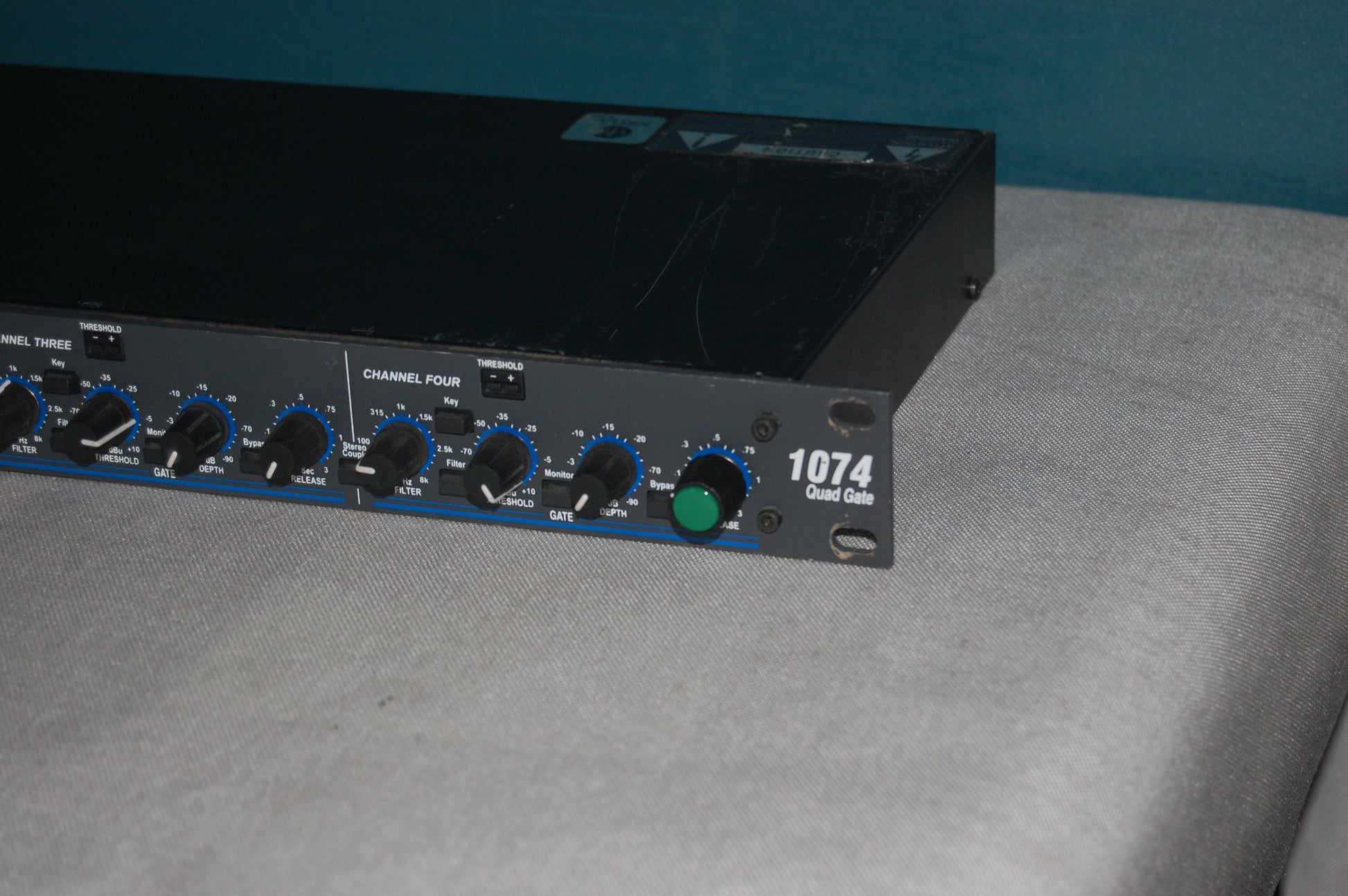 Used dbx 1046 Quad Compressor / Limiter for Sale. Used dbx 1046 Quad Compressor / Limiter for Sale. 					We Sell Professional Audio Equipment. Audio Systems, Amplifiers, Consoles, Mixers, Electronics, Entertainment, Sound, Live.
