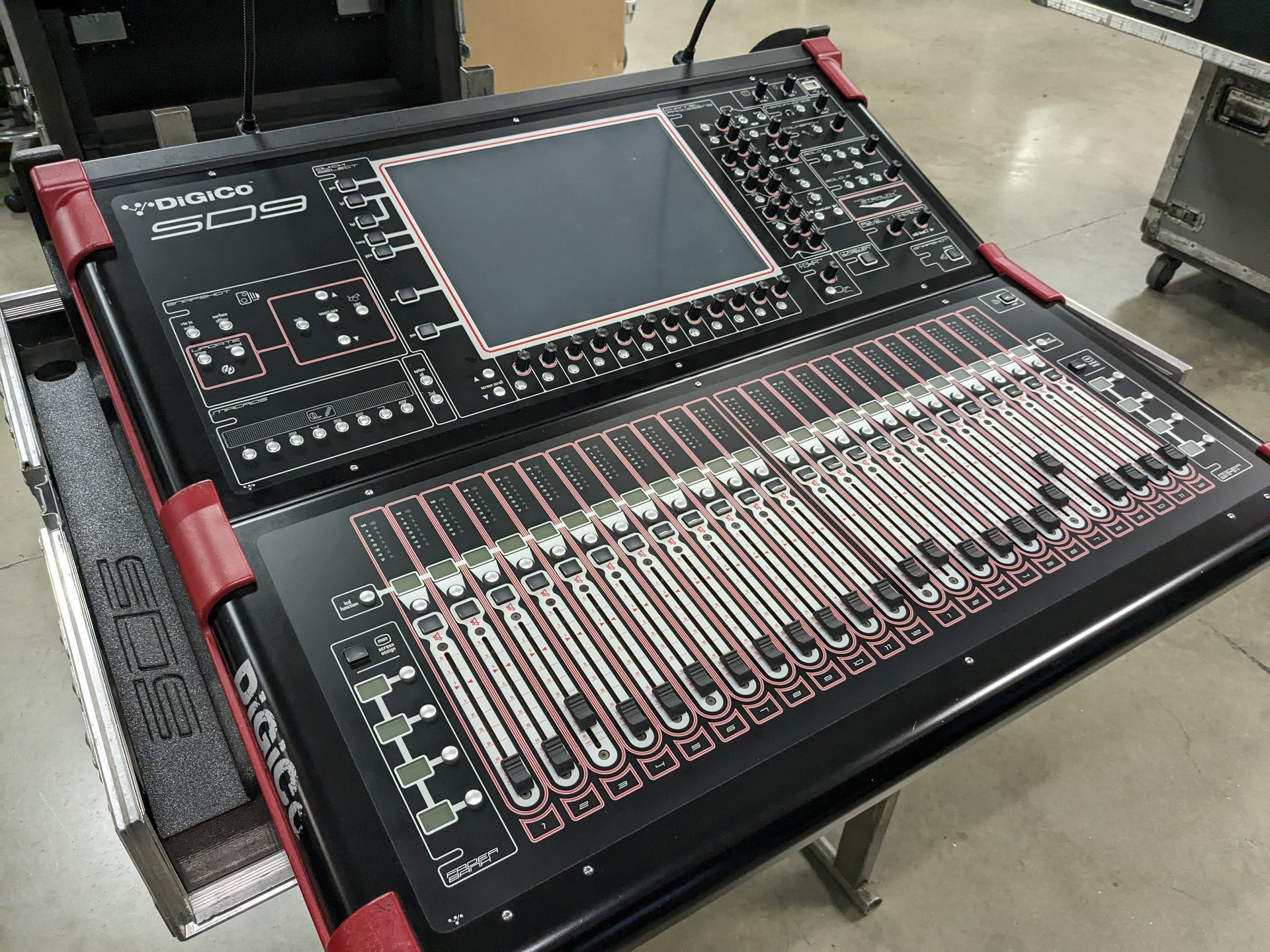 DiGiCo SD9 Console Package with SD-Rack