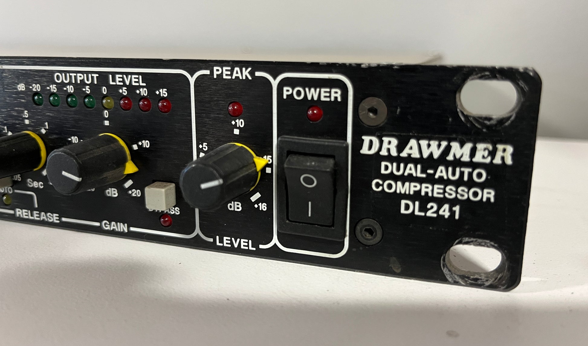Drawmer Compressor, Dual-Auto Compressor, Drawmer DL241, Expander/Limiter, Compression. We Sell Professional Audio Equipment. Audio Systems, Amplifiers, Consoles, Mixers, Electronics, Entertainment, Live Sound.