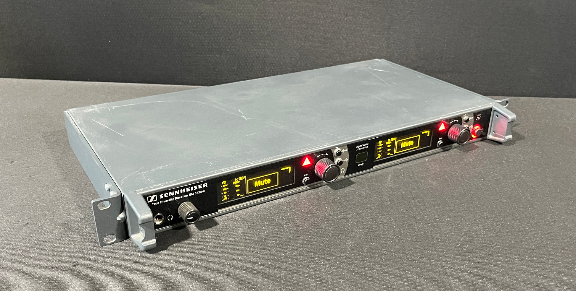 Sennheiser EM 3732-II Dual Wireless Receiver (L 470-638 MHz), Sennheiser EM 3732-II Dual Wireless Receiver, Sennheiser EM 3732-II, Sennheiser Wireless Receiver, Sennheiser EM 3732-II L Range. We Sell Professional Audio Equipment. Audio Systems, Amplifiers, Consoles, Mixers, Electronics, Entertainment, Live Sound.
